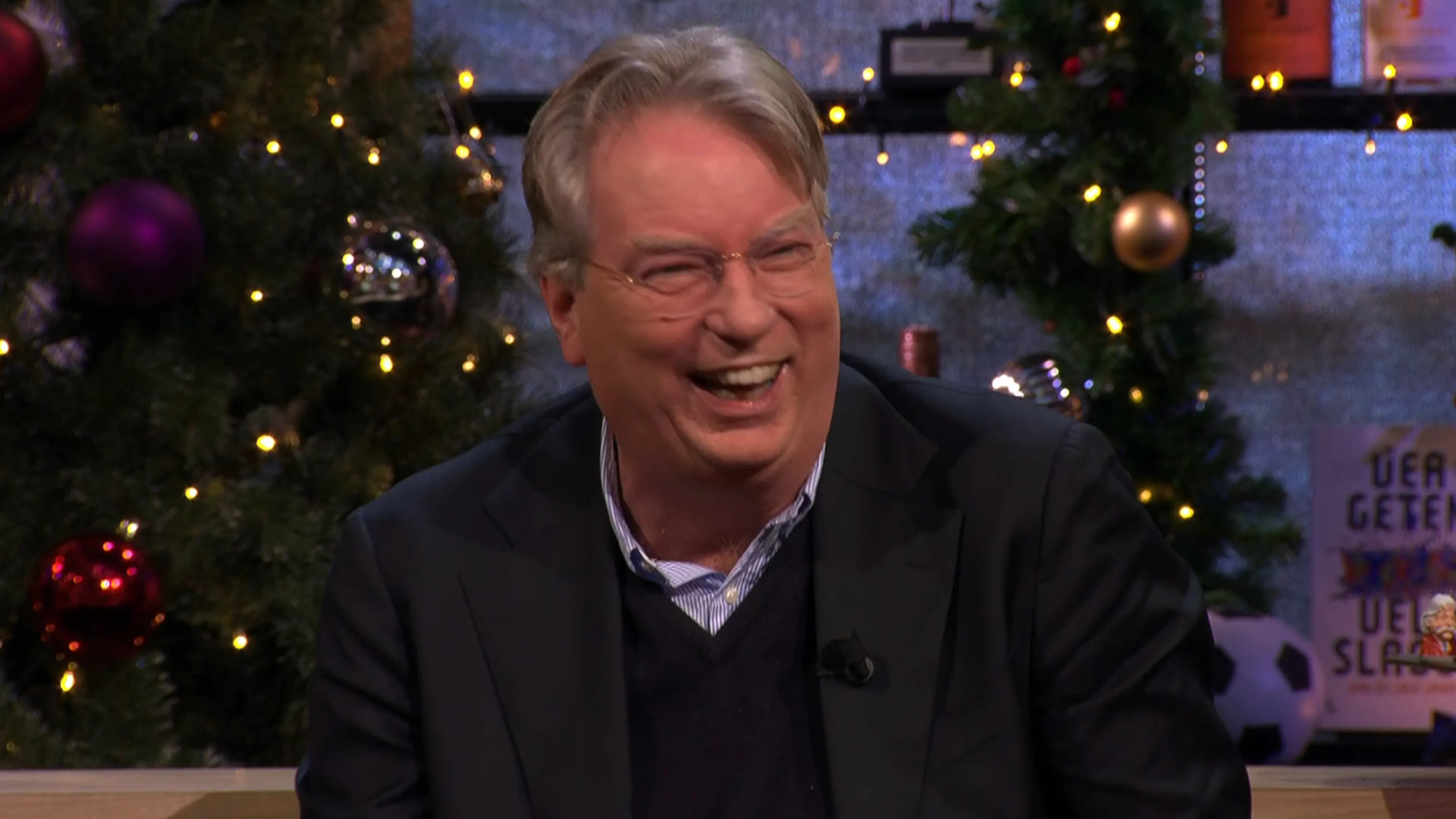 Arend Jan Boekestijn krijgt live in uitzending Vandaag Inside een berichtje van Pauw & De Wit