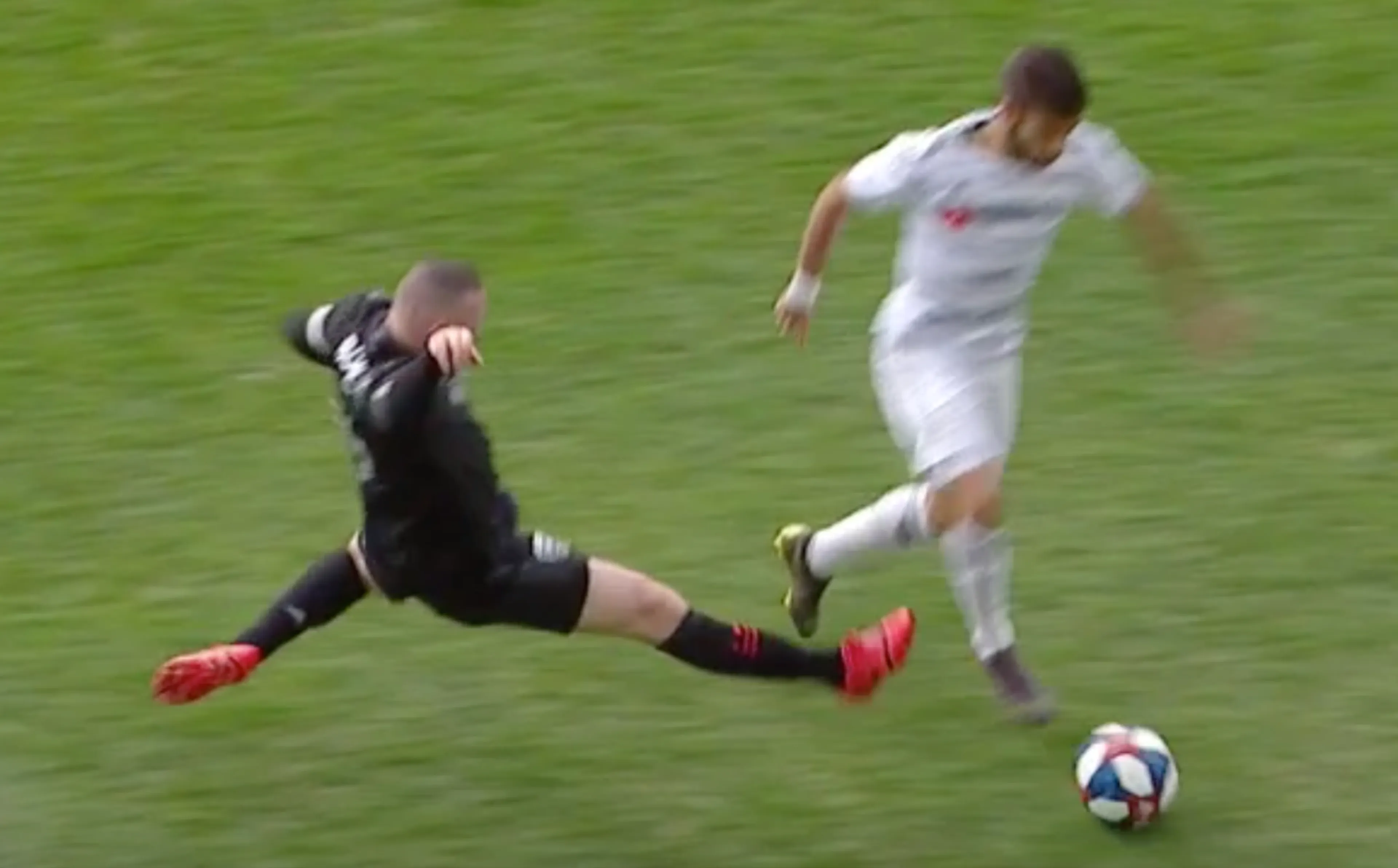 De stoppen slaan door bij Wayne Rooney!