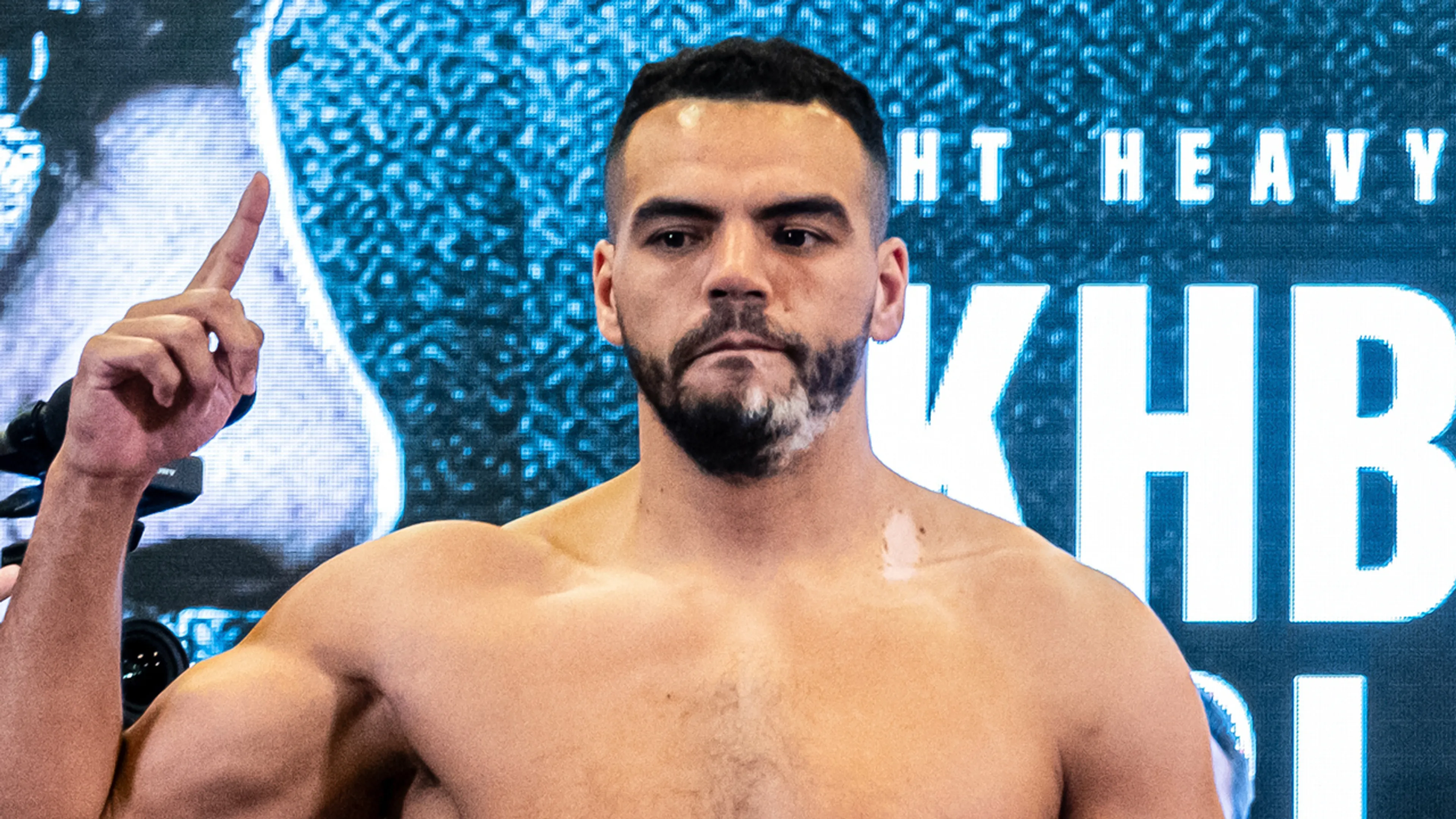 GLORY grijpt in: Tarik Khbabez is wereldtitel kwijt