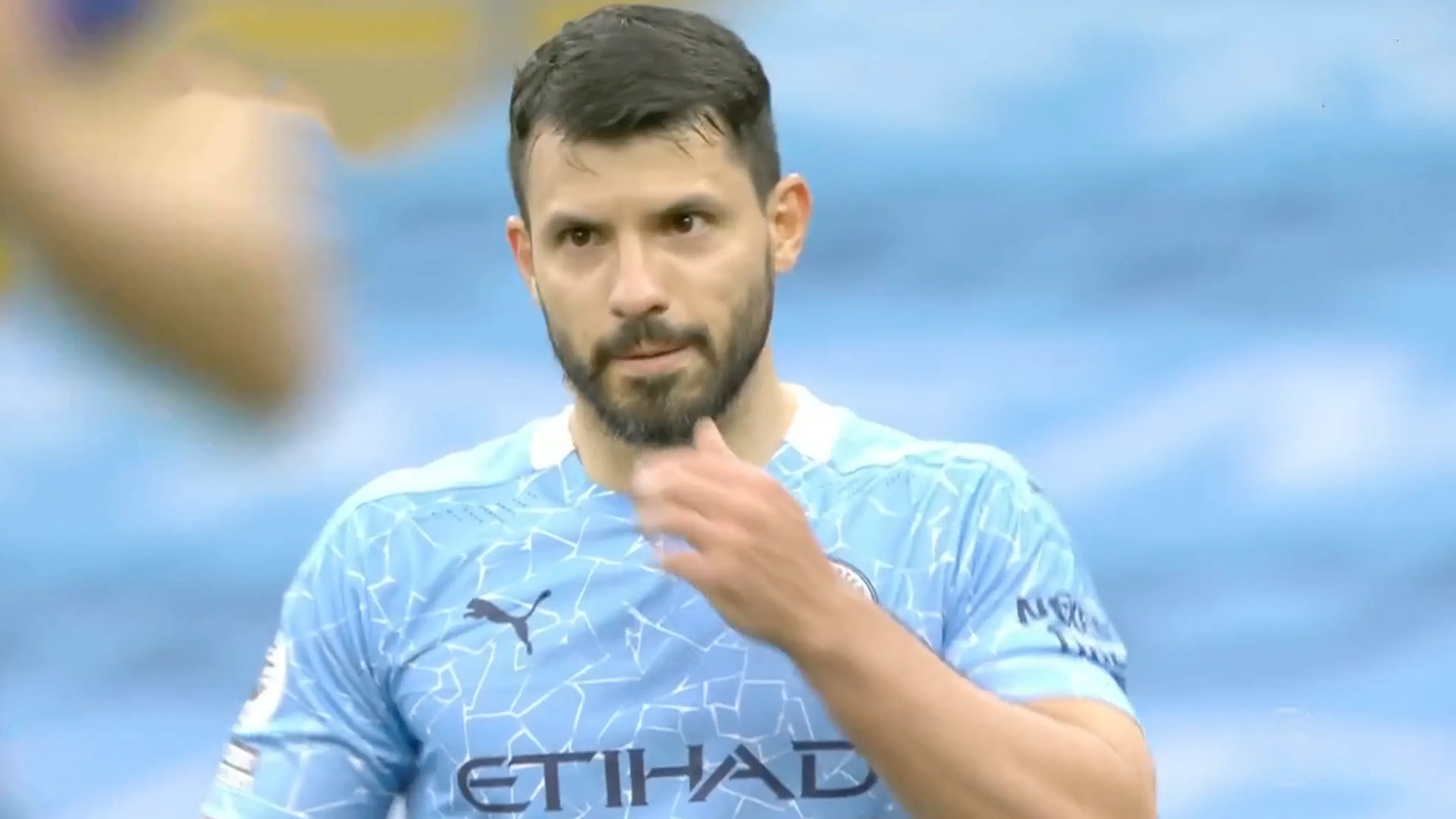 VIDEO: Panenka van Sergio Agüero mislukt pijnlijk tegen Chelsea