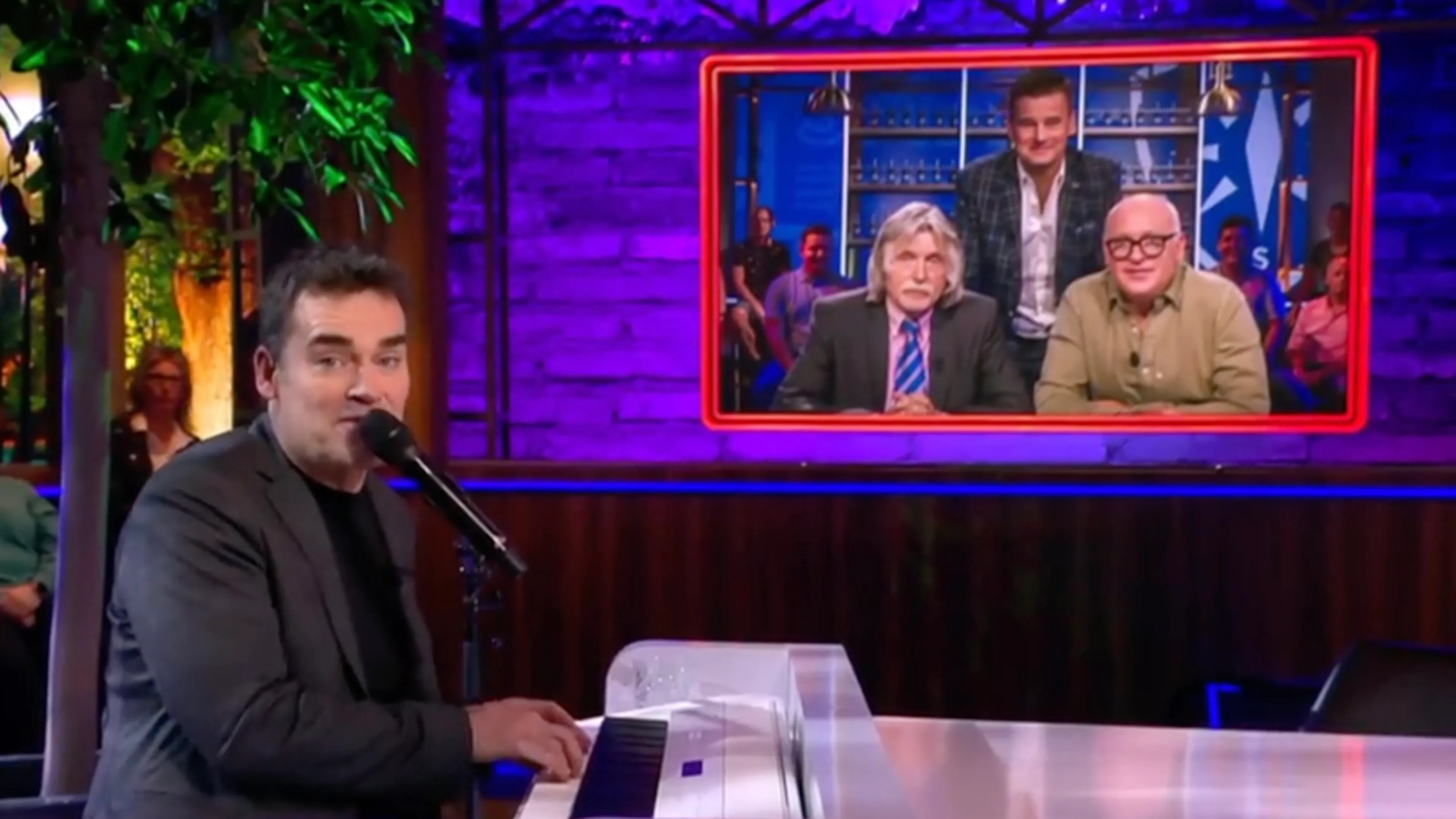 Jeroen van der Boom brengt ode aan Johan, Wilfred en René: 'Oh VI...'