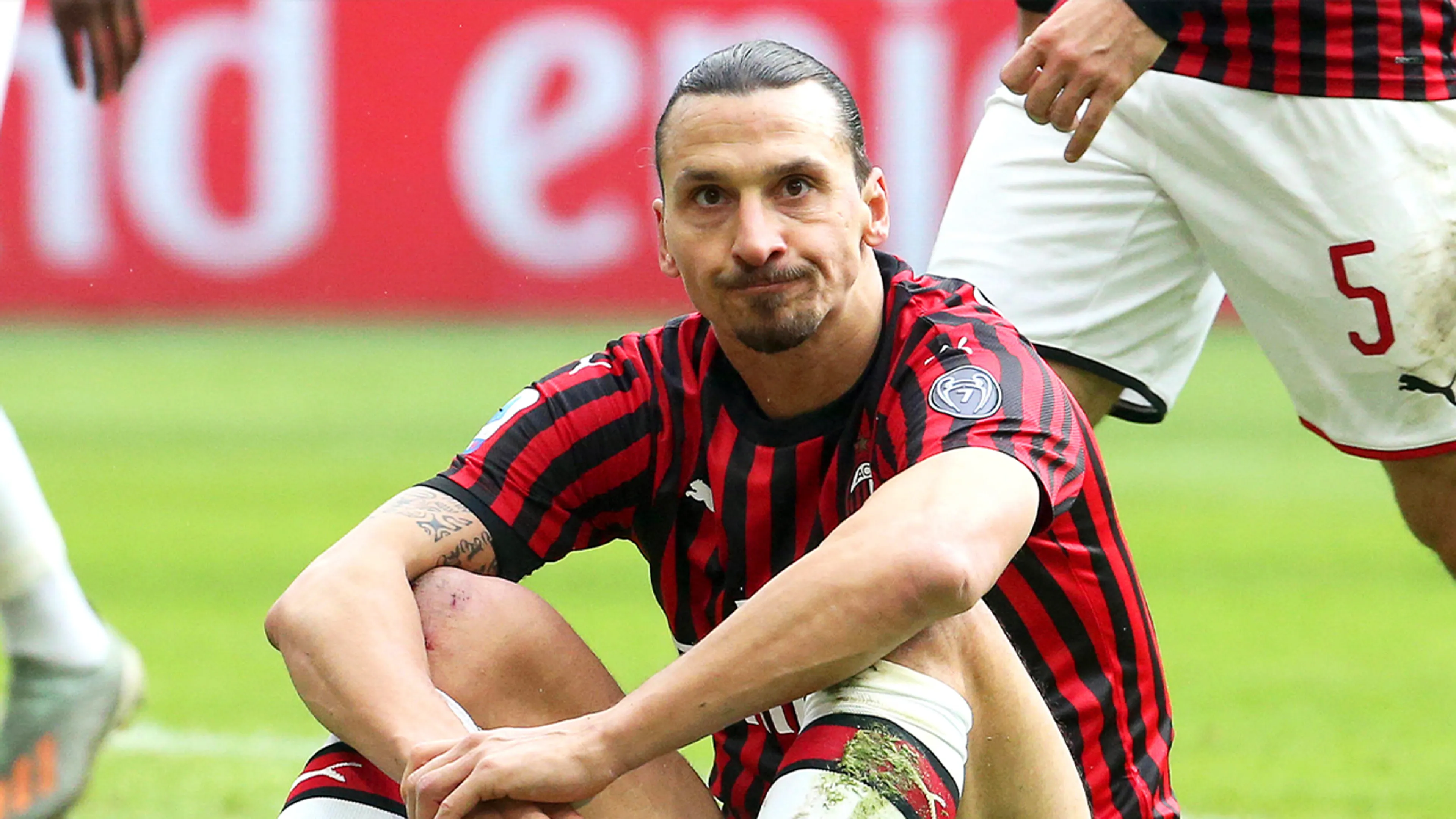 UEFA stelt onderzoek in naar racisme jegens Ibrahimovic
