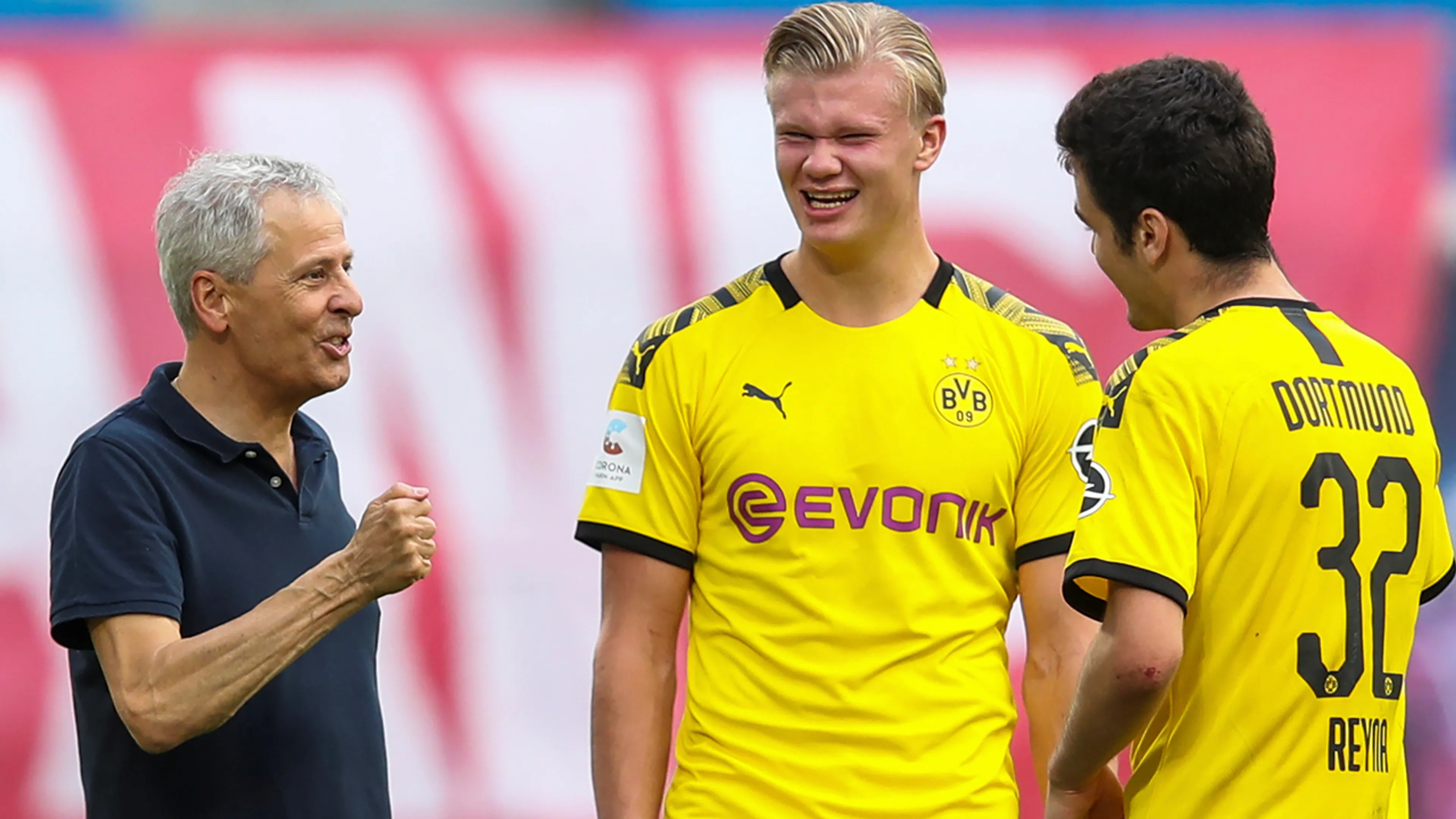 'Lucien Favre mag blijven bij Borussia Dortmund'