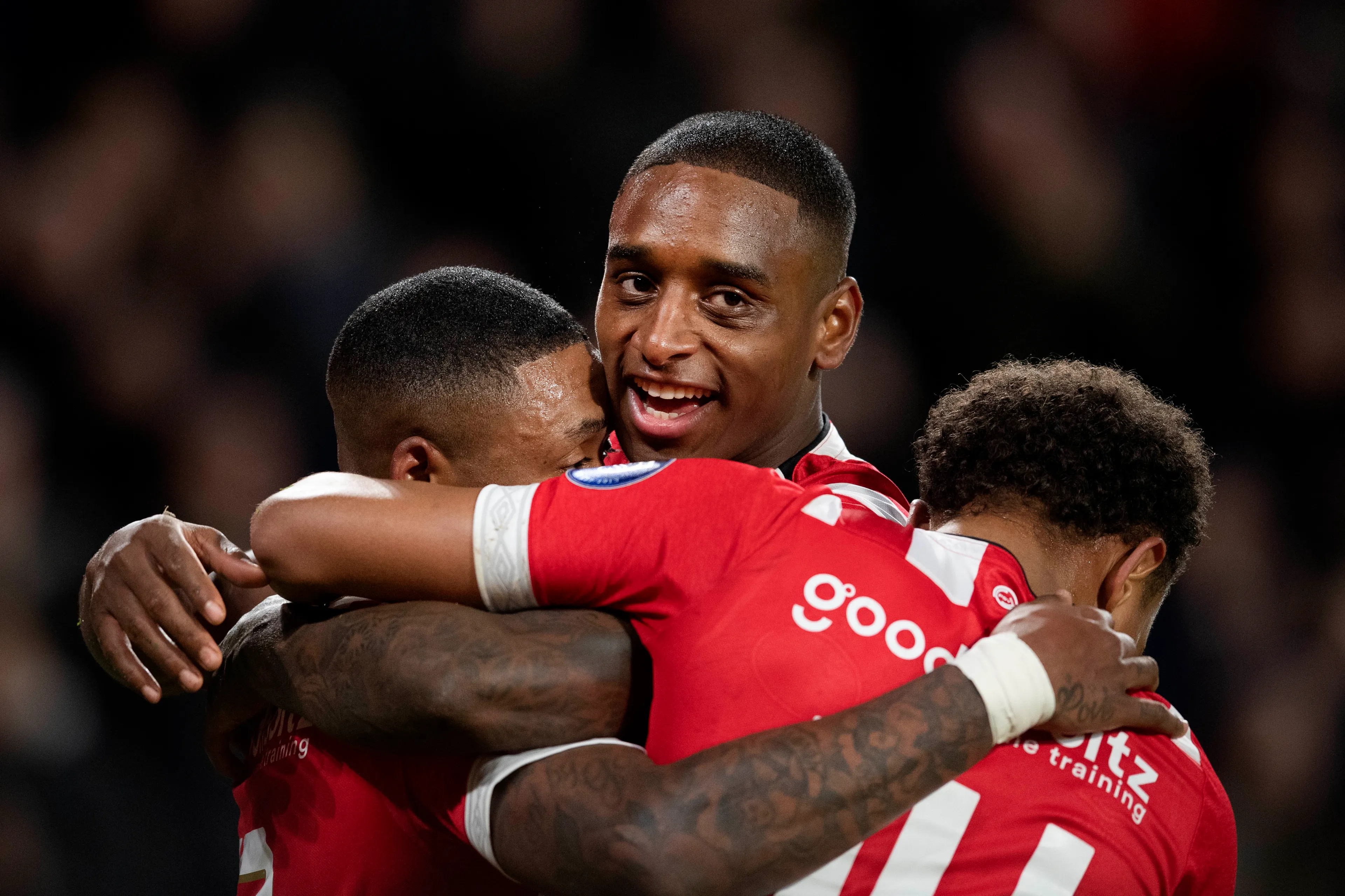 PSV verlengt contract met Rosario