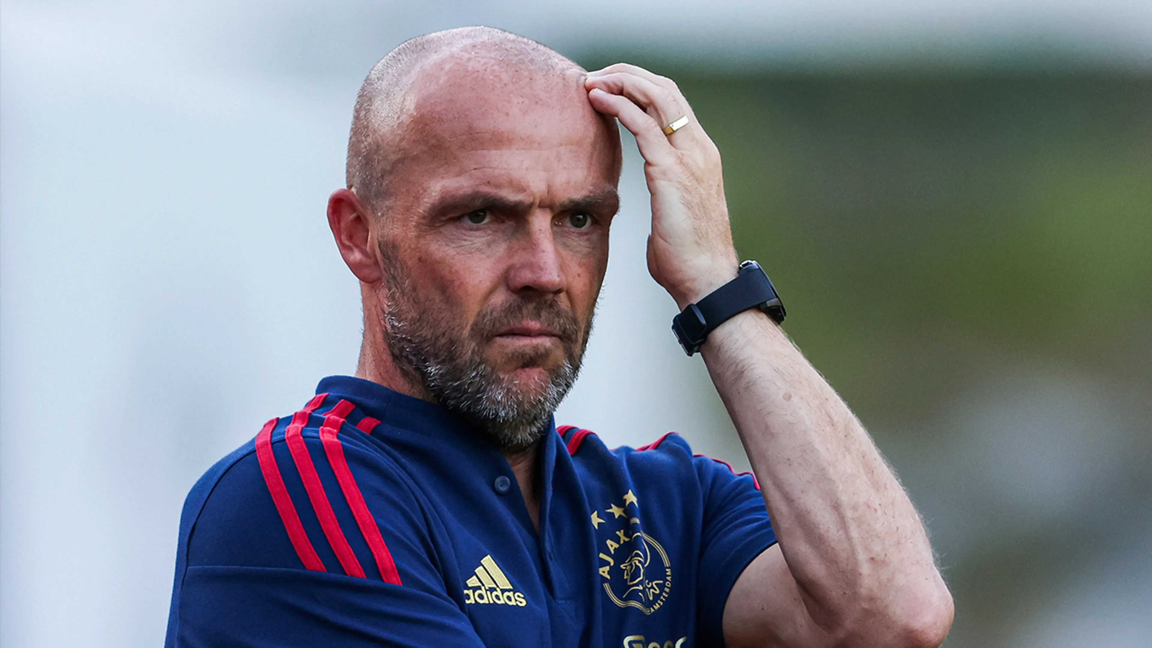 Schreuder hoopt snel op nieuwe spelers: 'Minimaal drie tot vijf versterkingen nodig'