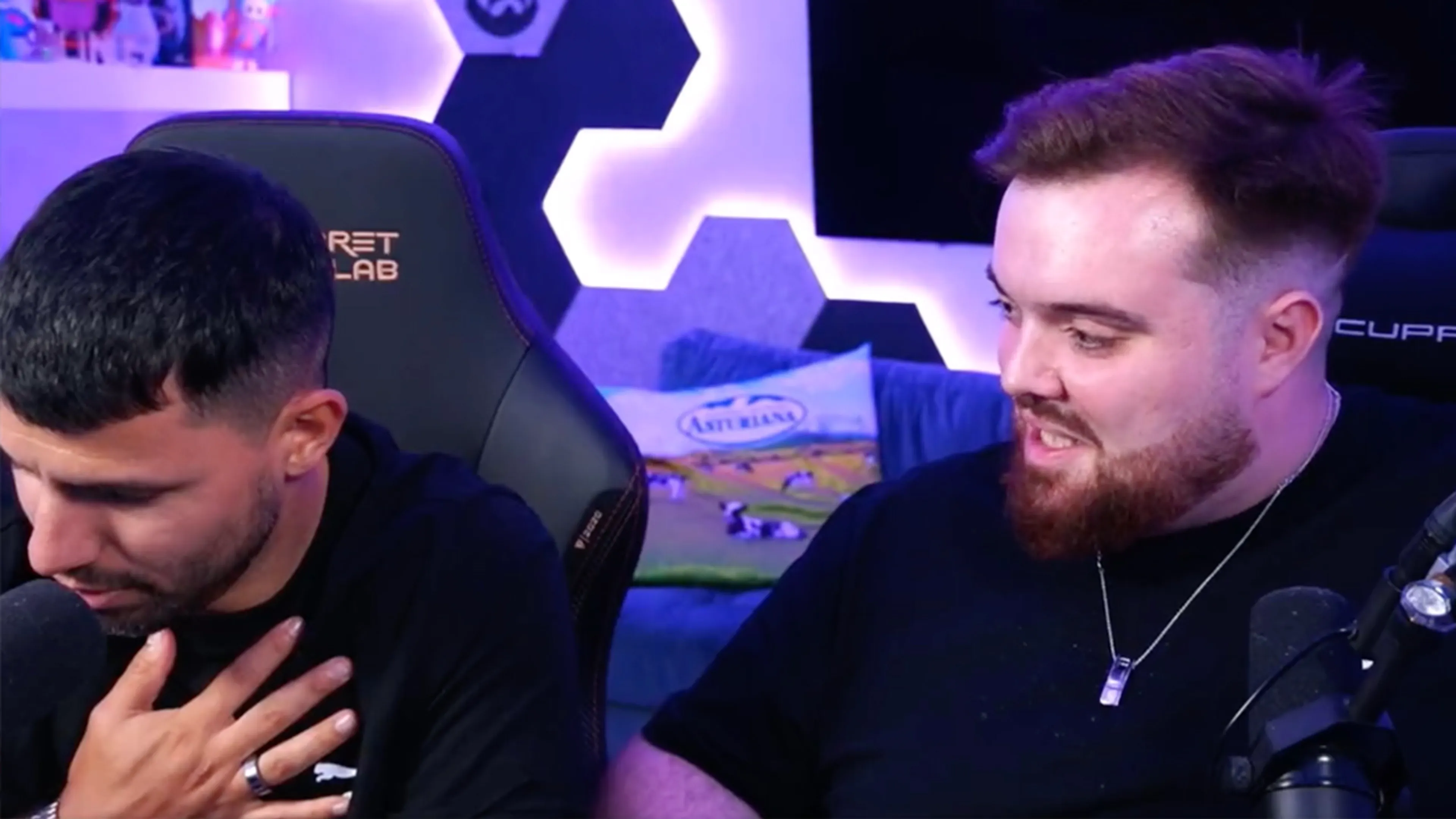 Video: Agüero krijgt hartritmestoornis tijdens livestream op Twitch