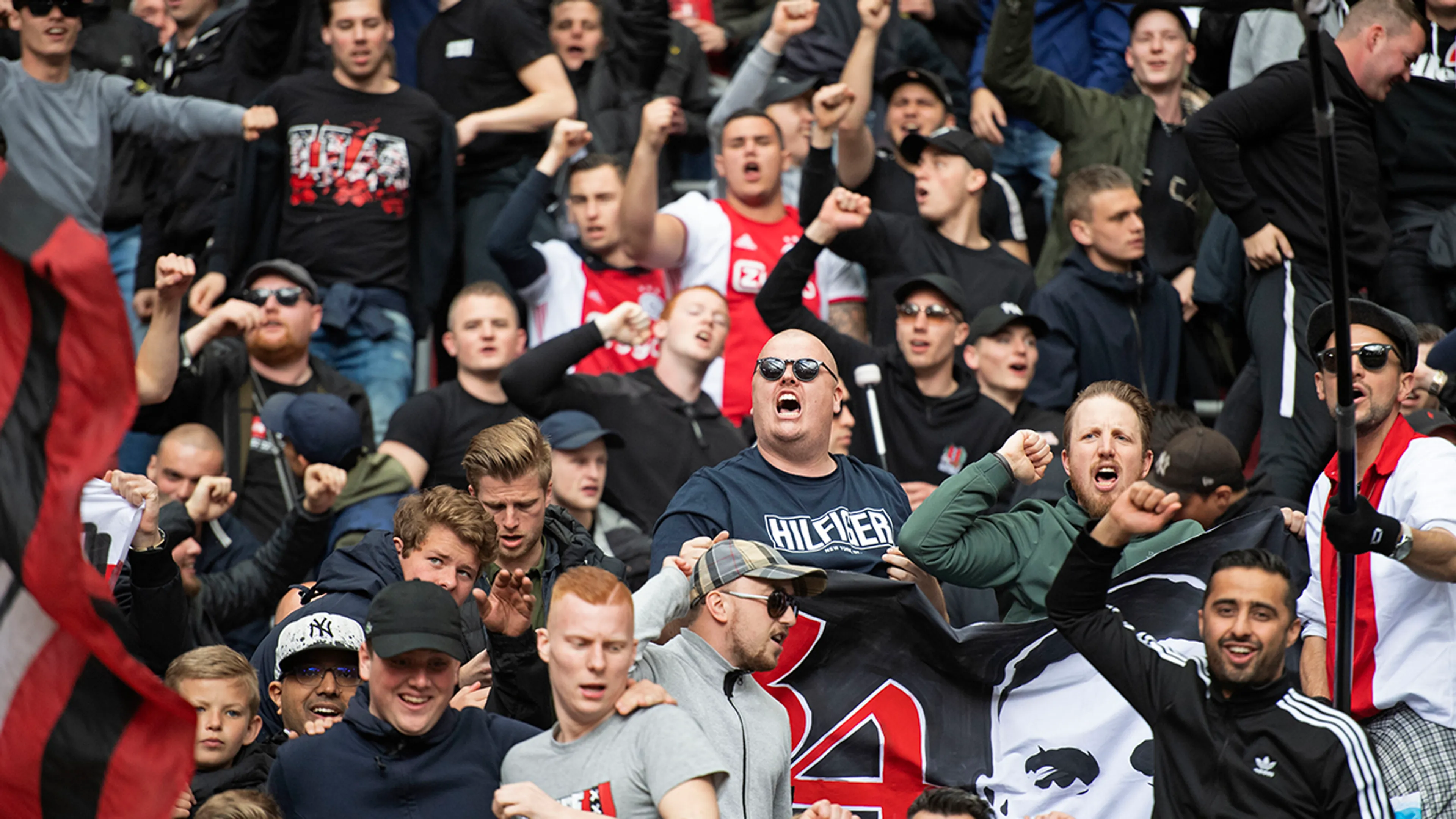 Ajax mist vergunning en speelt zonder publiek tegen RKC