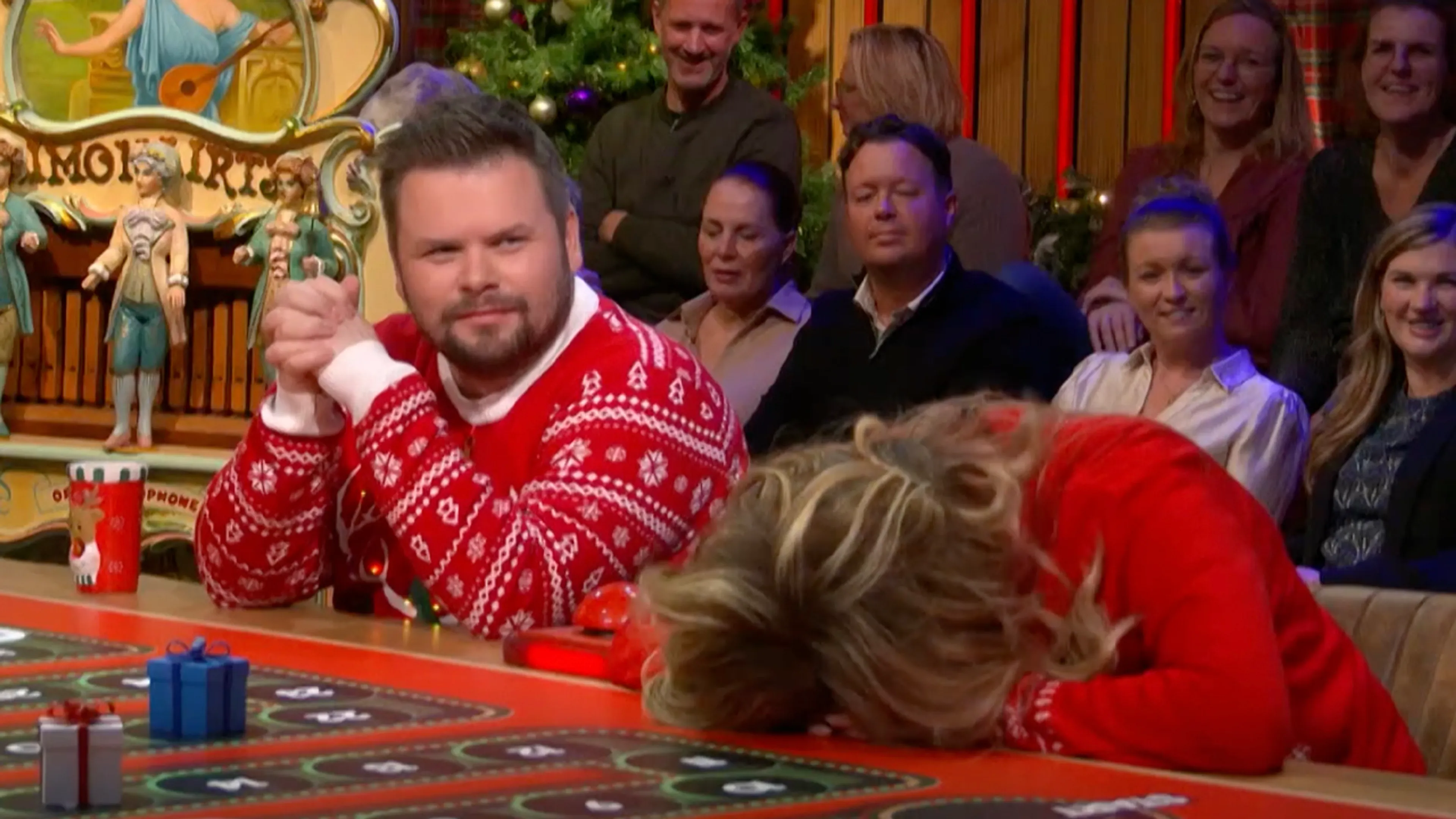 Video: Merel Ek zit er nét naast in De Top 4000 Muziekquiz
