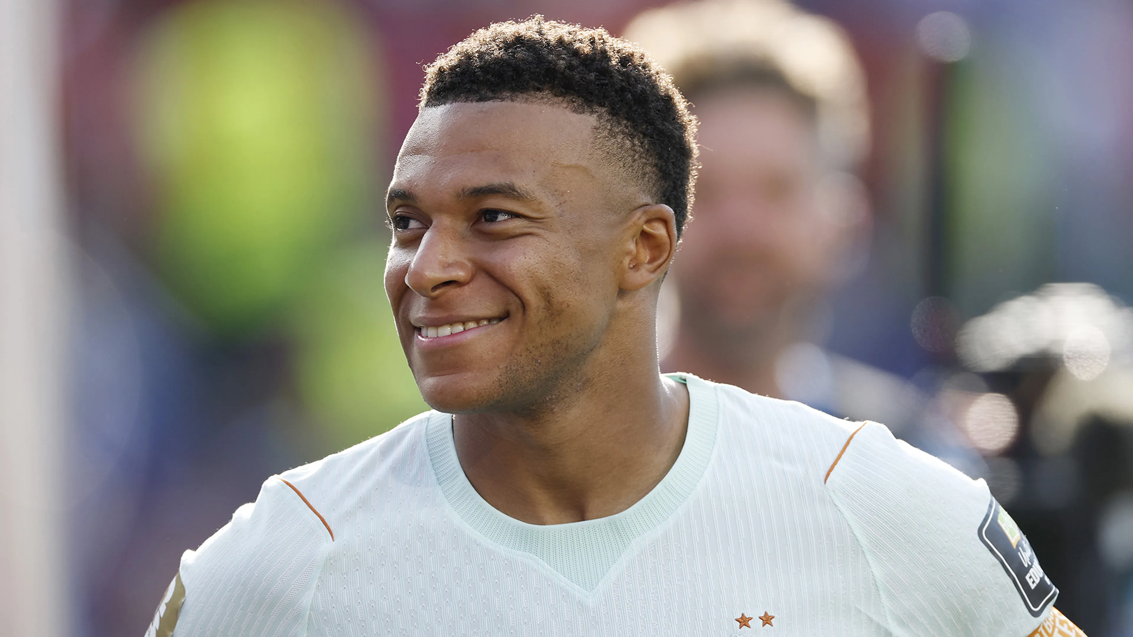 Mbappé schrijft geschiedenis als WK-topscorer aller tijden