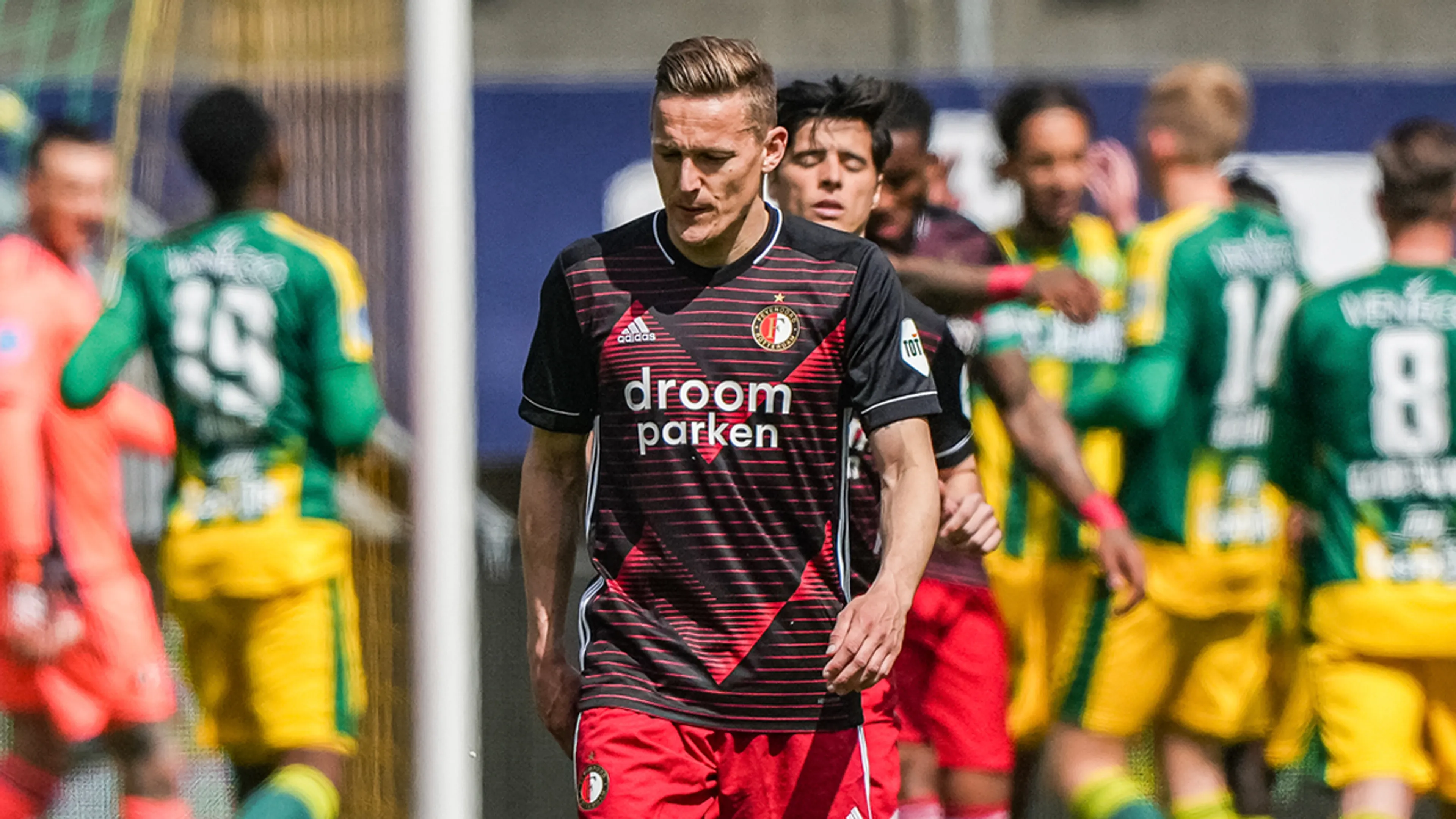 Feyenoord lijdt pijnlijke nederlaag bij hekkensluiter ADO Den Haag