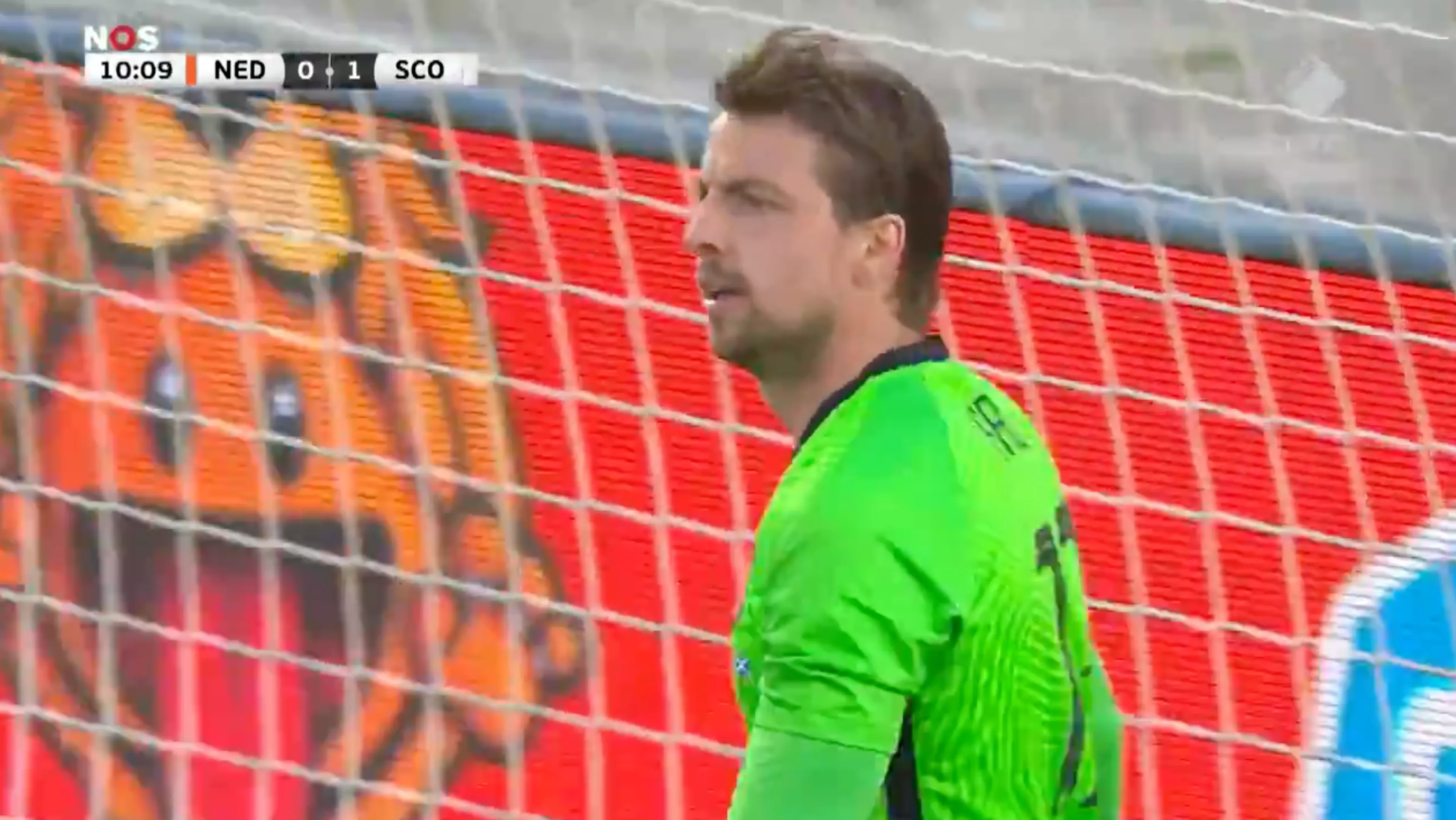 VIDEOGOAL: Oranje binnen 10 minuten op achterstand na knullig balverlies 
