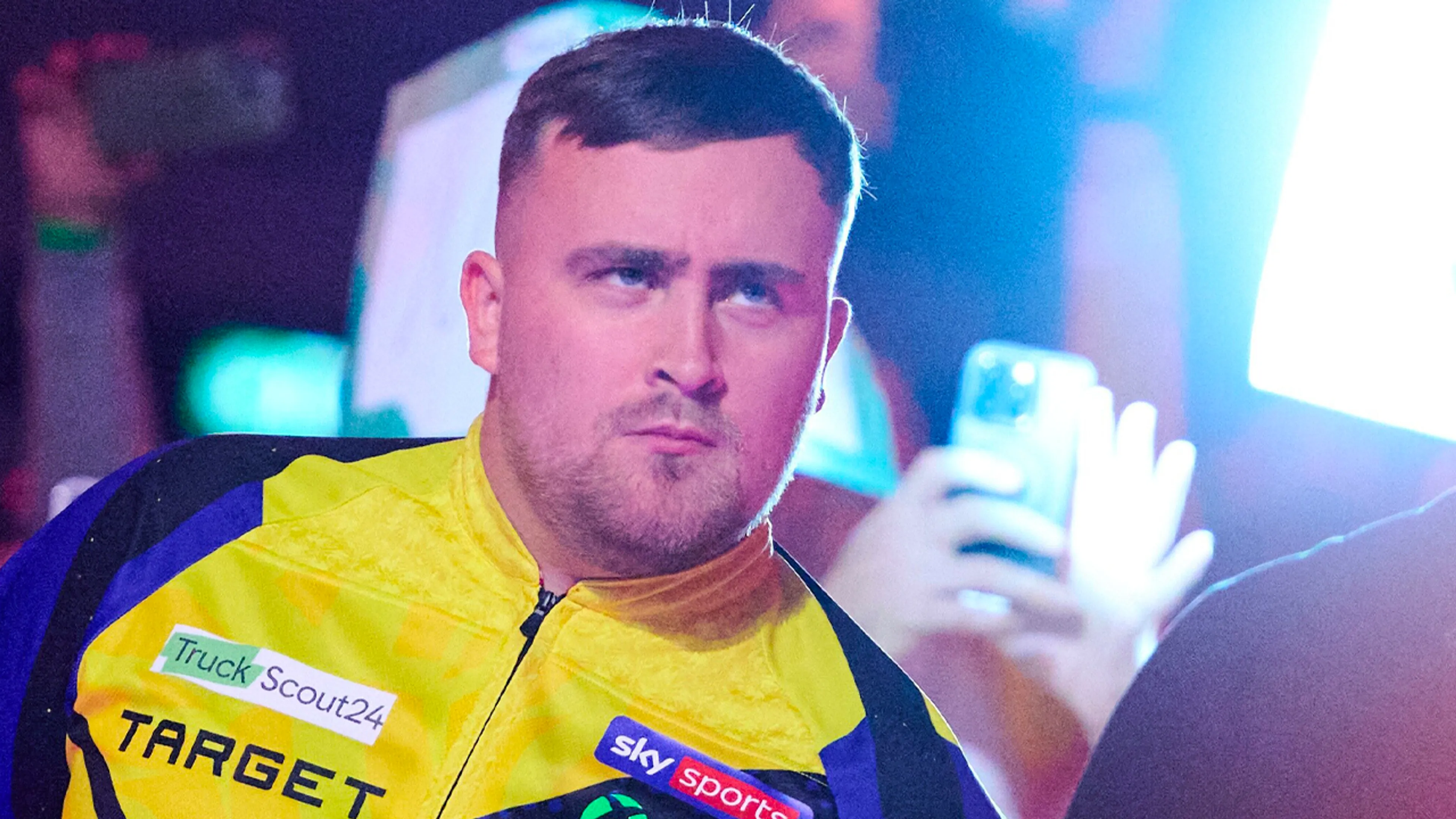 Verrassing op EK Darts: Luke Littler uitgeschakeld door Krzysztof Ratajski