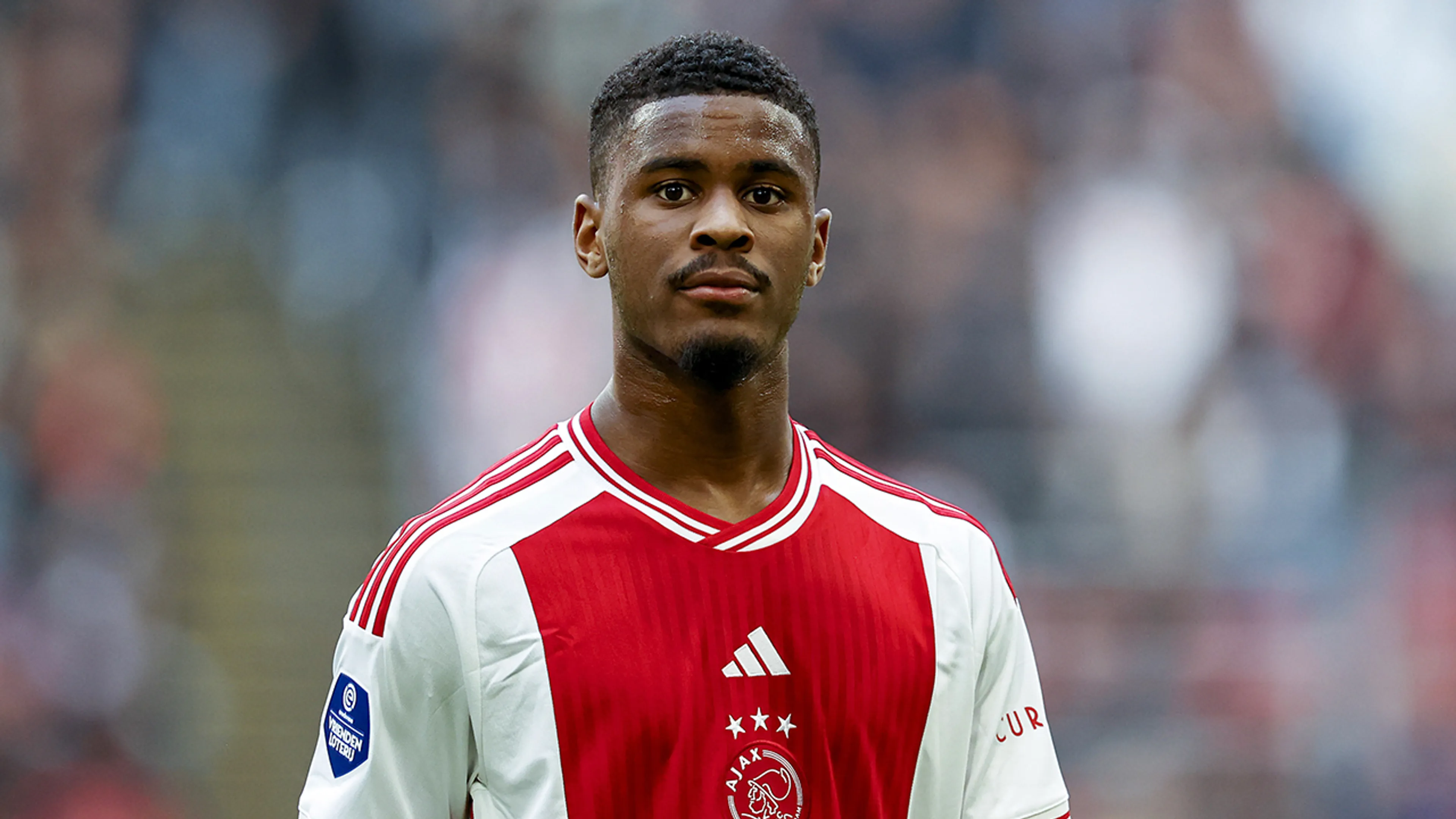 'Ajax ontvangt eerste bod van Chelsea voor Jorrel Hato'