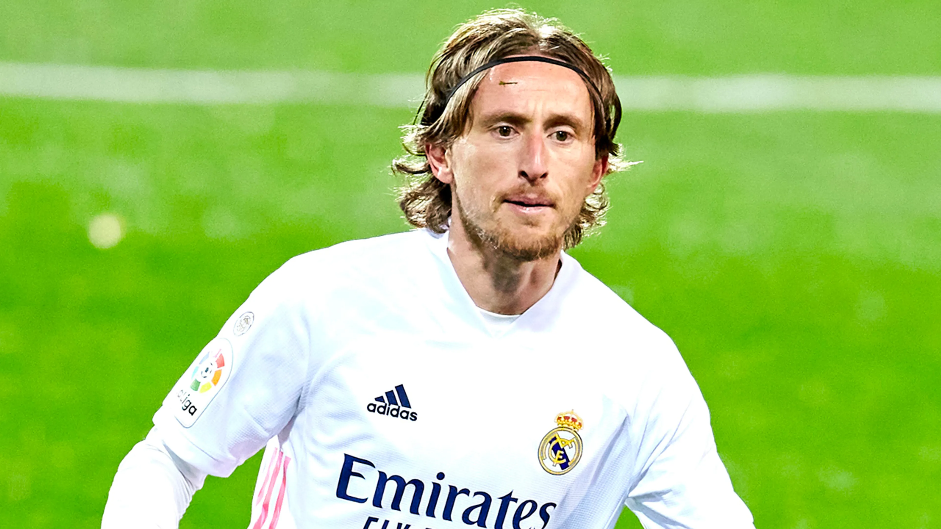 Modric gaat bijtekenen bij Real Madrid