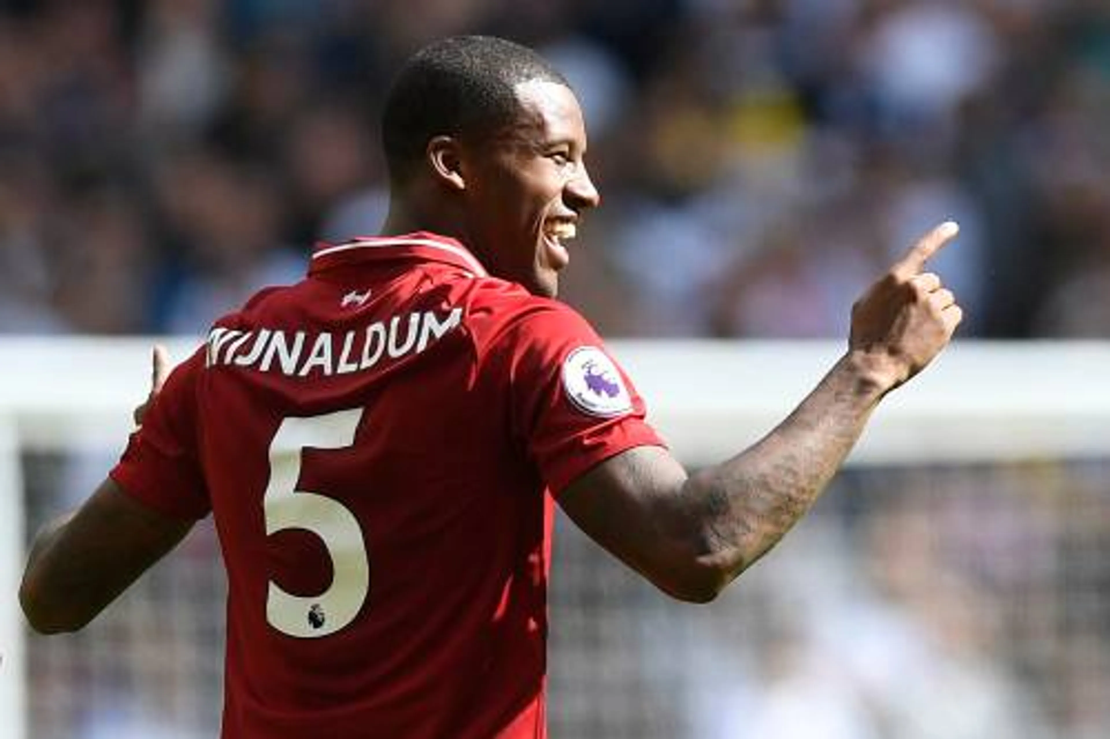 Wijnaldum na ziekte terug op trainingsveld