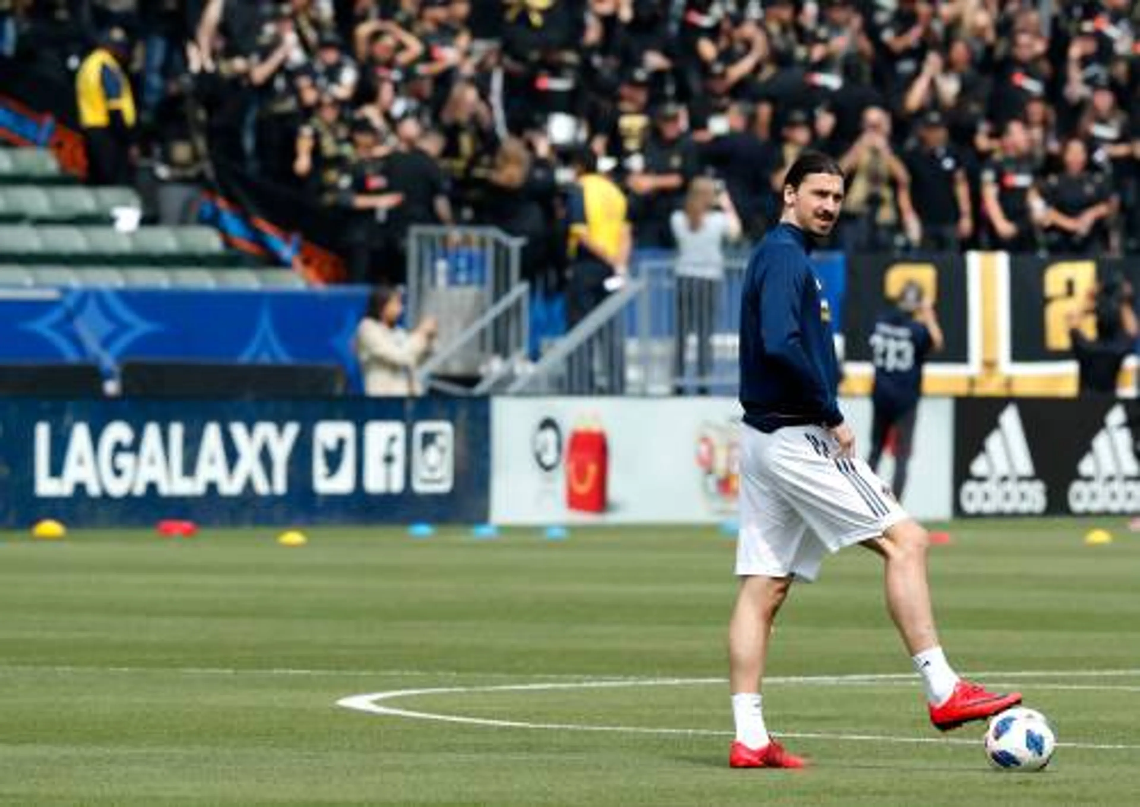 Ibrahimovic mist play-offs met LA Galaxy