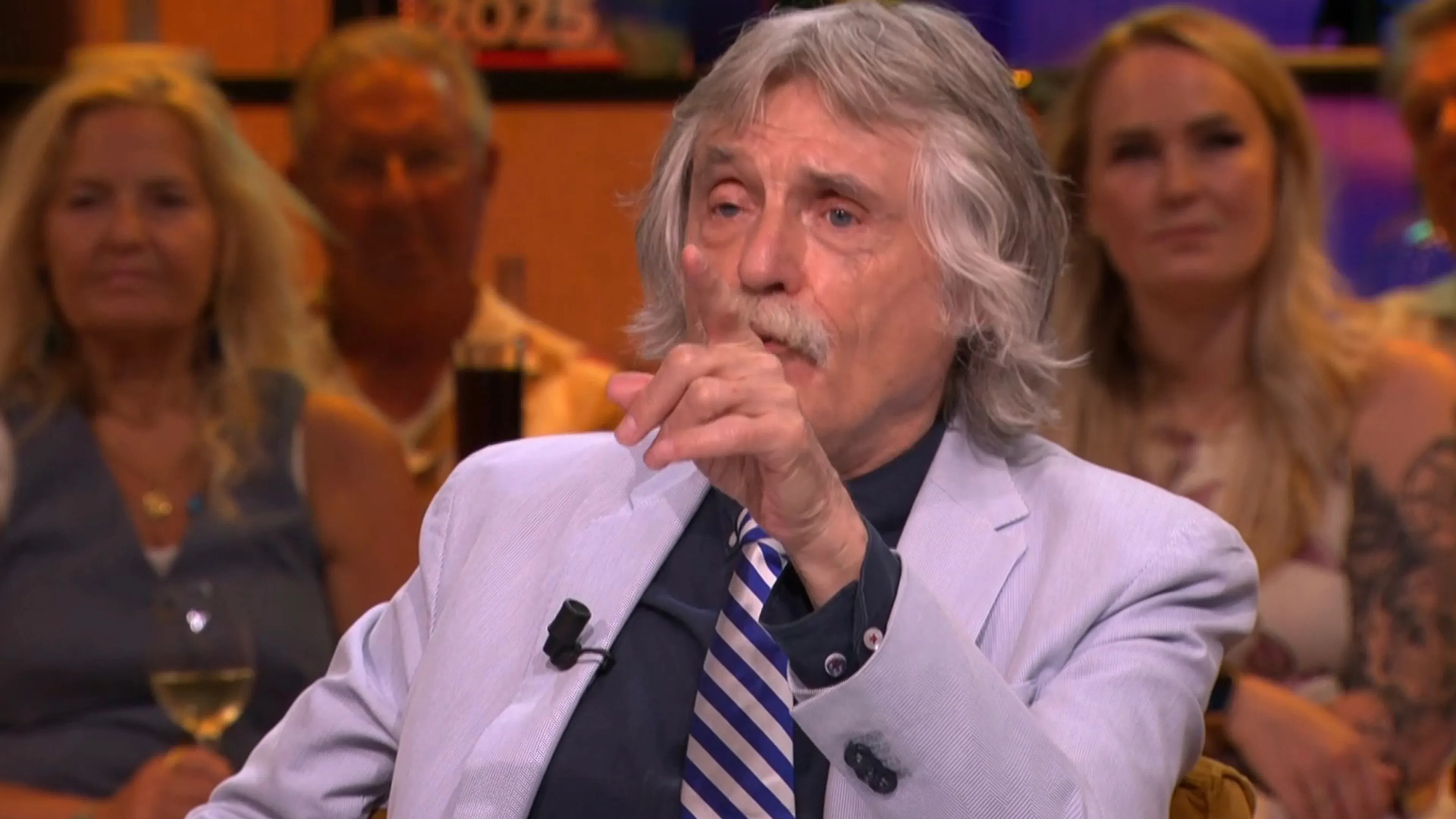 Johan Derksen haalt uit: 'Naar zo'n land kun je geen vrouwen terugsturen'