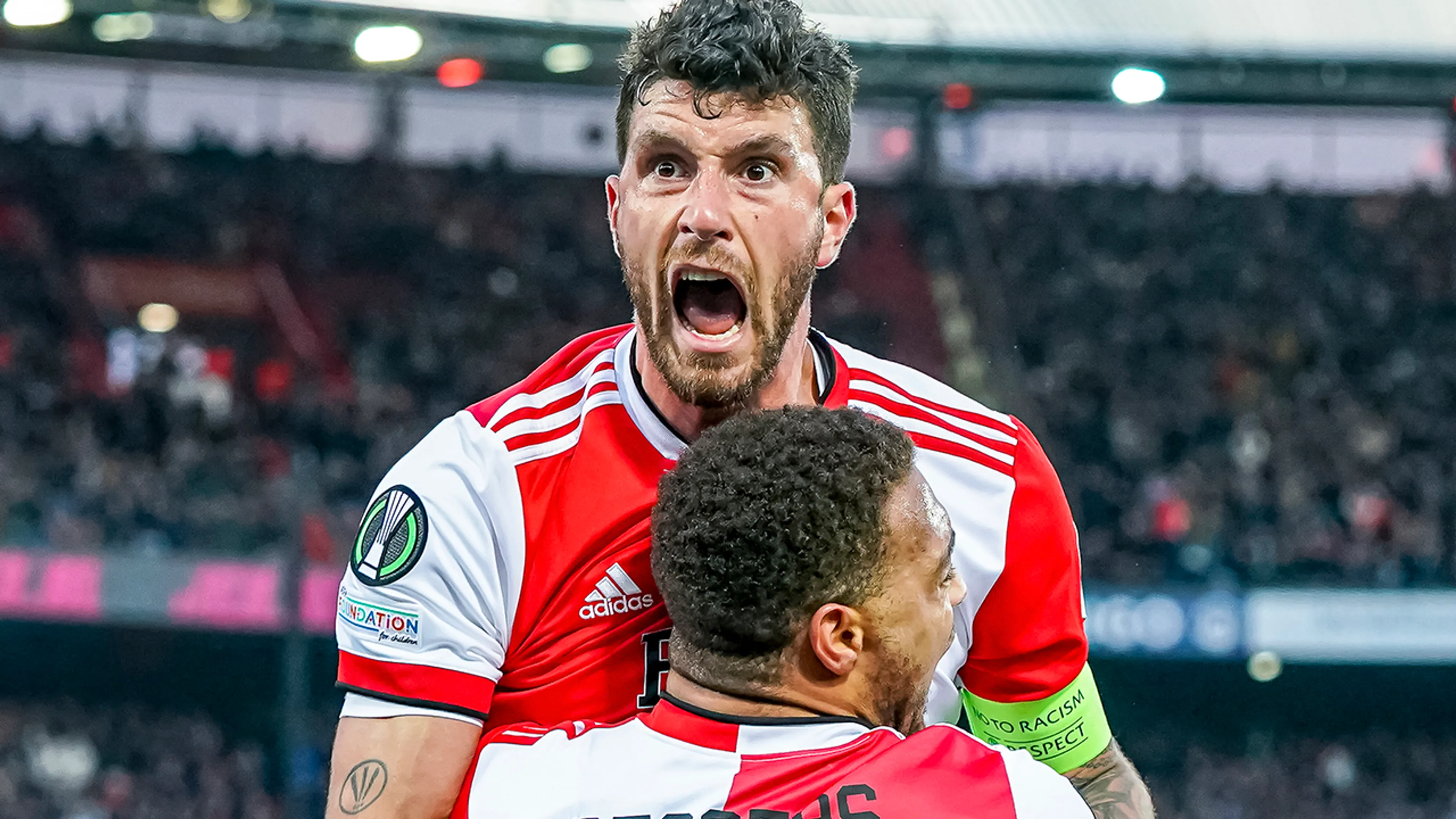 Senesi vertrekt naar Premier League en levert Feyenoord miljoenen op
