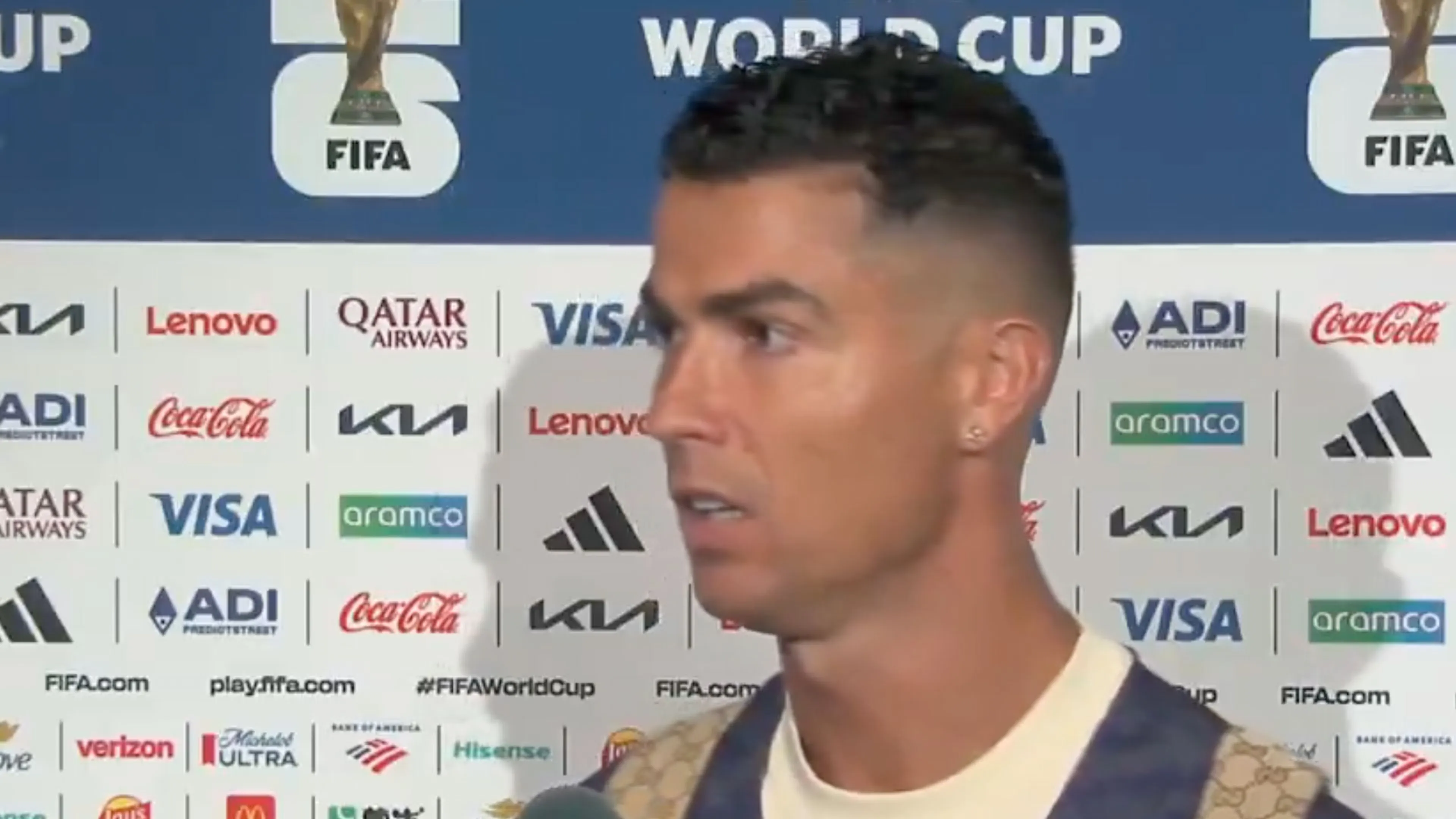 Ronaldo geeft zichzelf een schouderklopje na WK-uitschakeling: 'Voor mijn tijd waren er geen titels'