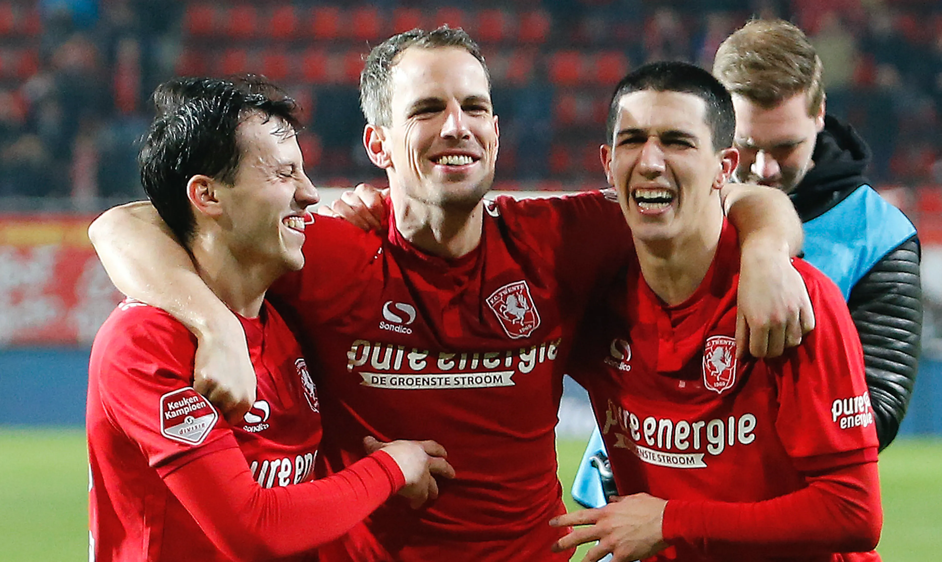 Gemeente voorkomt faillissement FC Twente met miljoenensteun