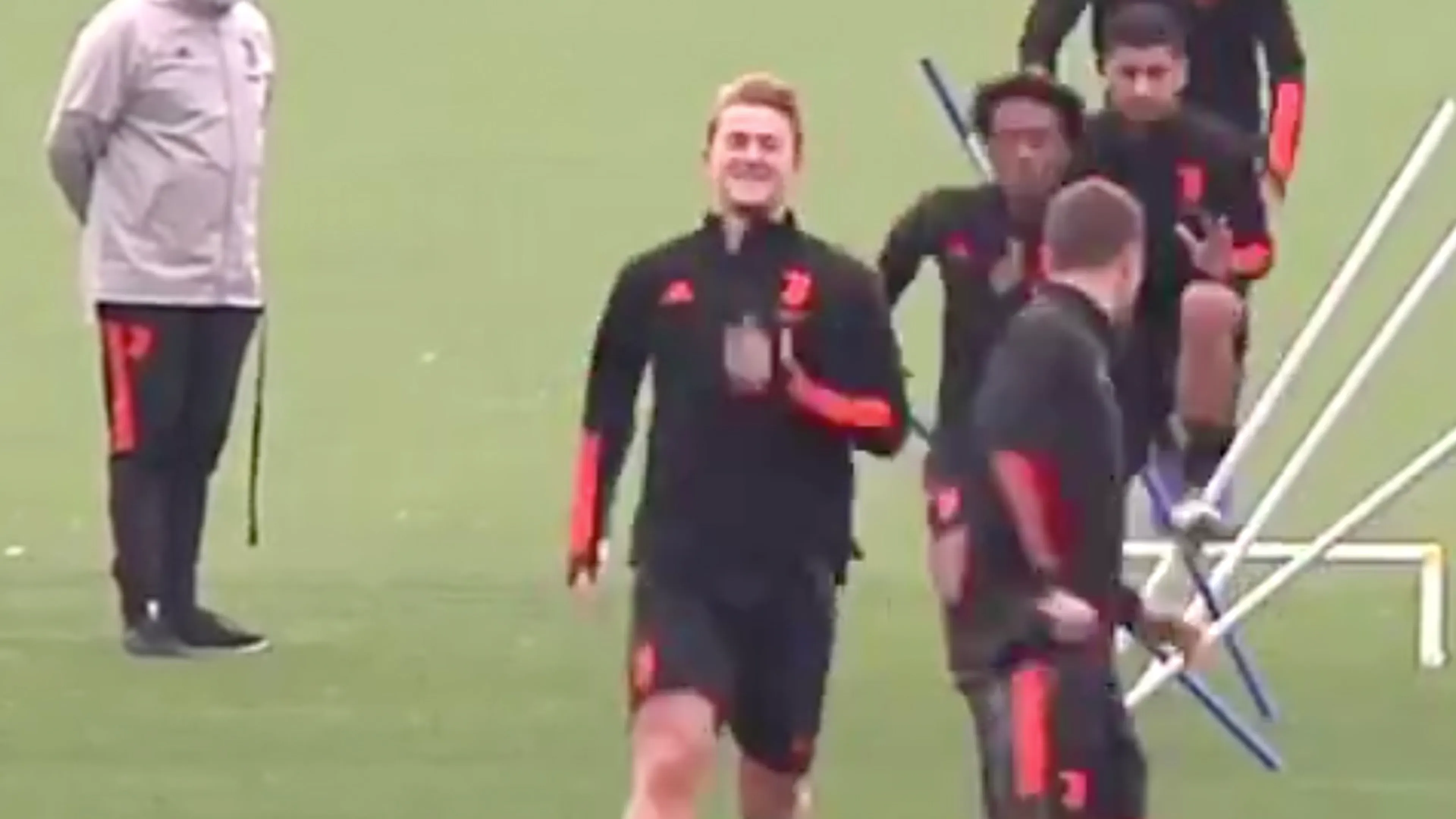 Matthijs de Ligt terug op trainingsveld Juventus