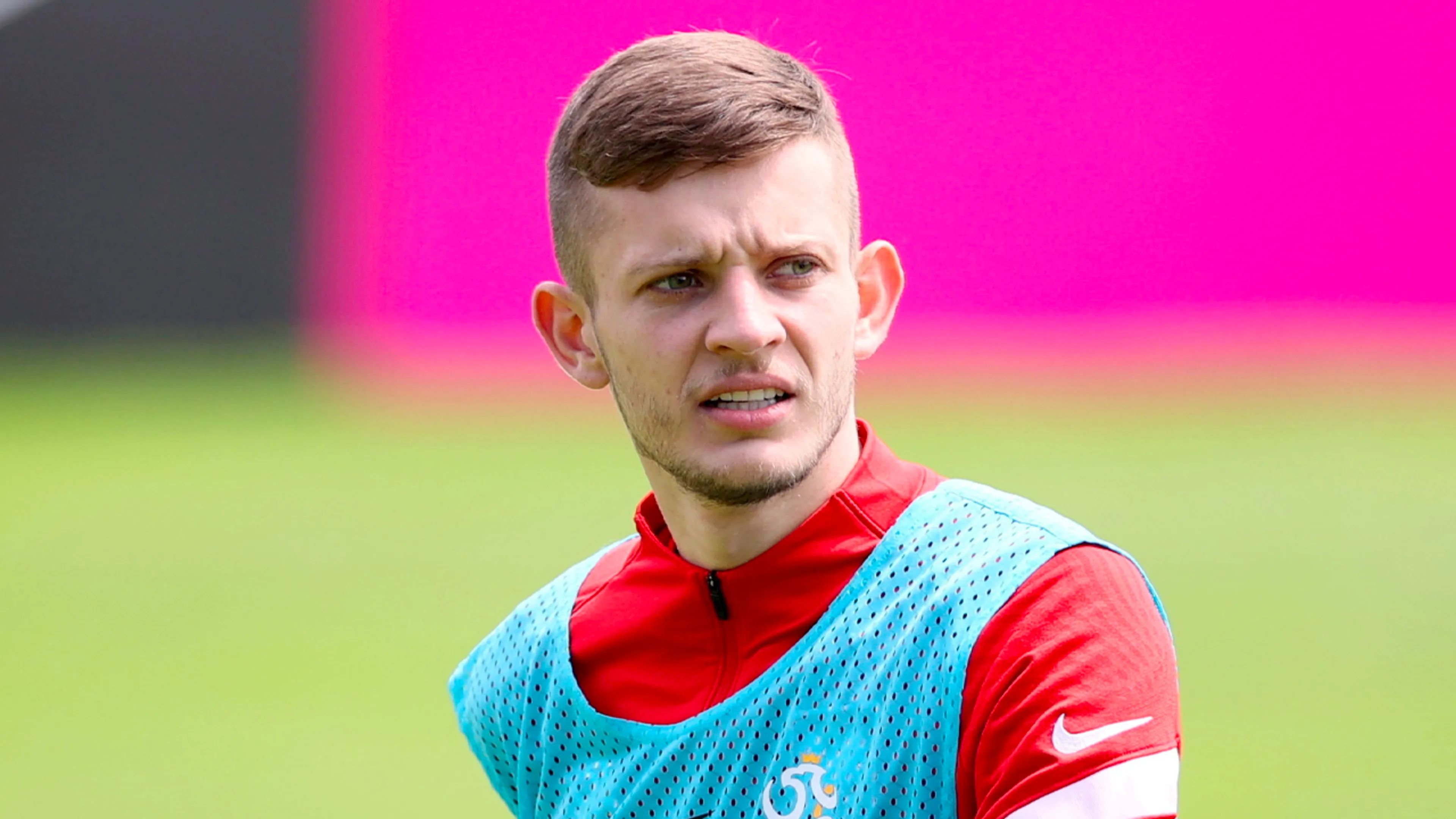 Officieel: Feyenoord versterkt zich met Sebastian Szymański