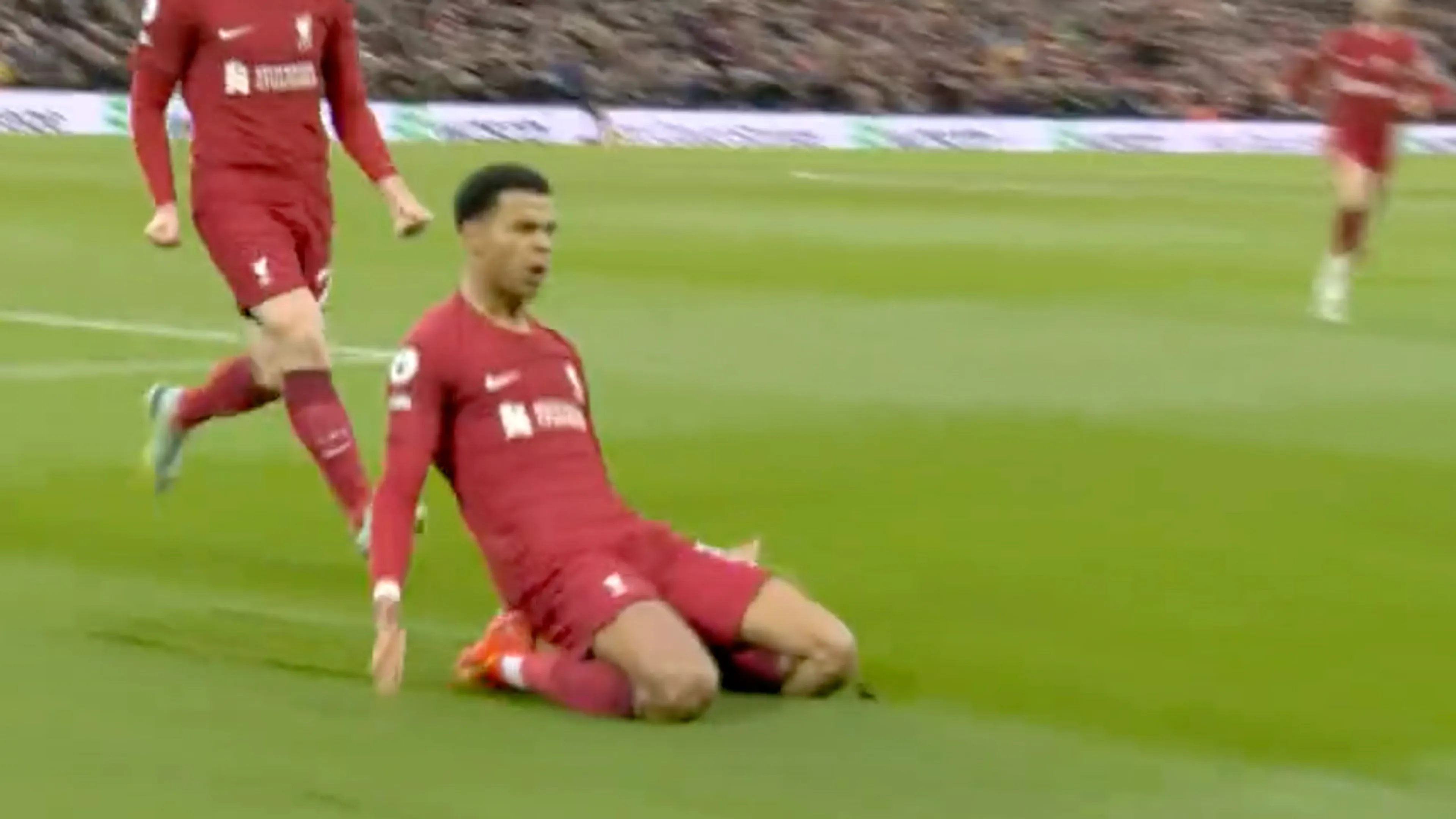 Videogoals: Cody Gakpo scoort twee keer en vernedert Manchester United