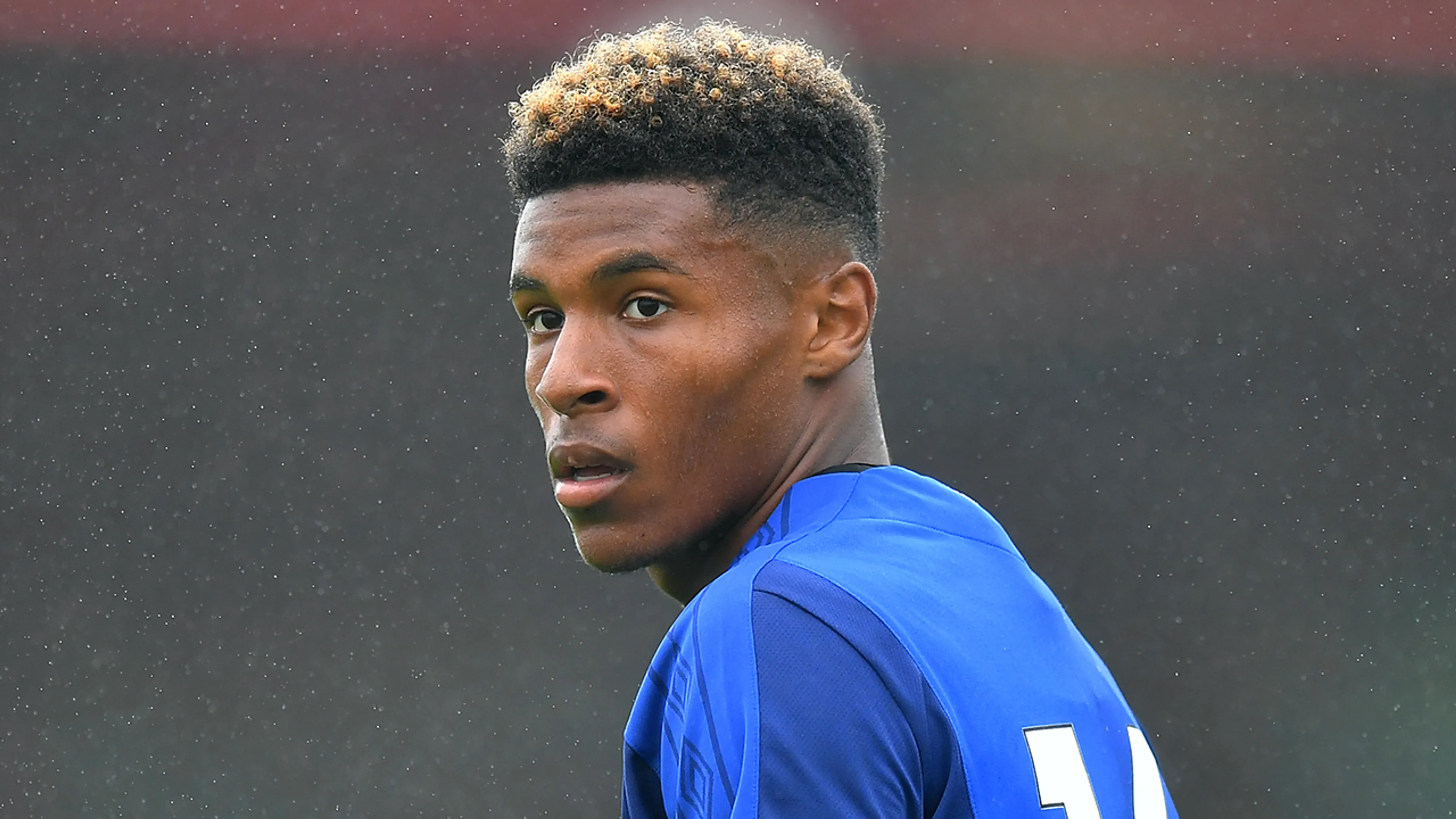 FC Twente huurt Markelo van Everton
