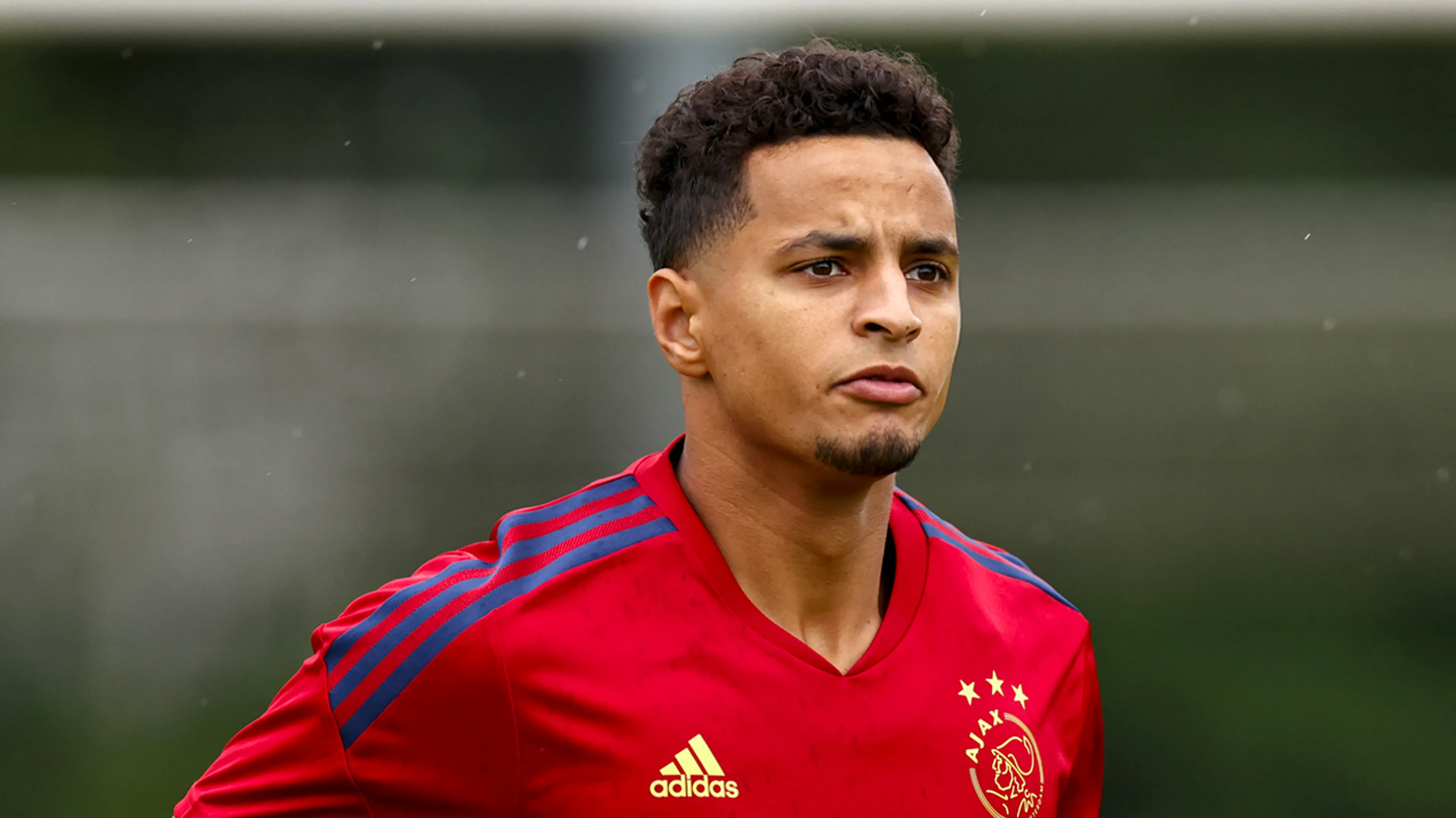 Ihattaren heeft een nieuwe club en tekent contract voor vier seizoenen