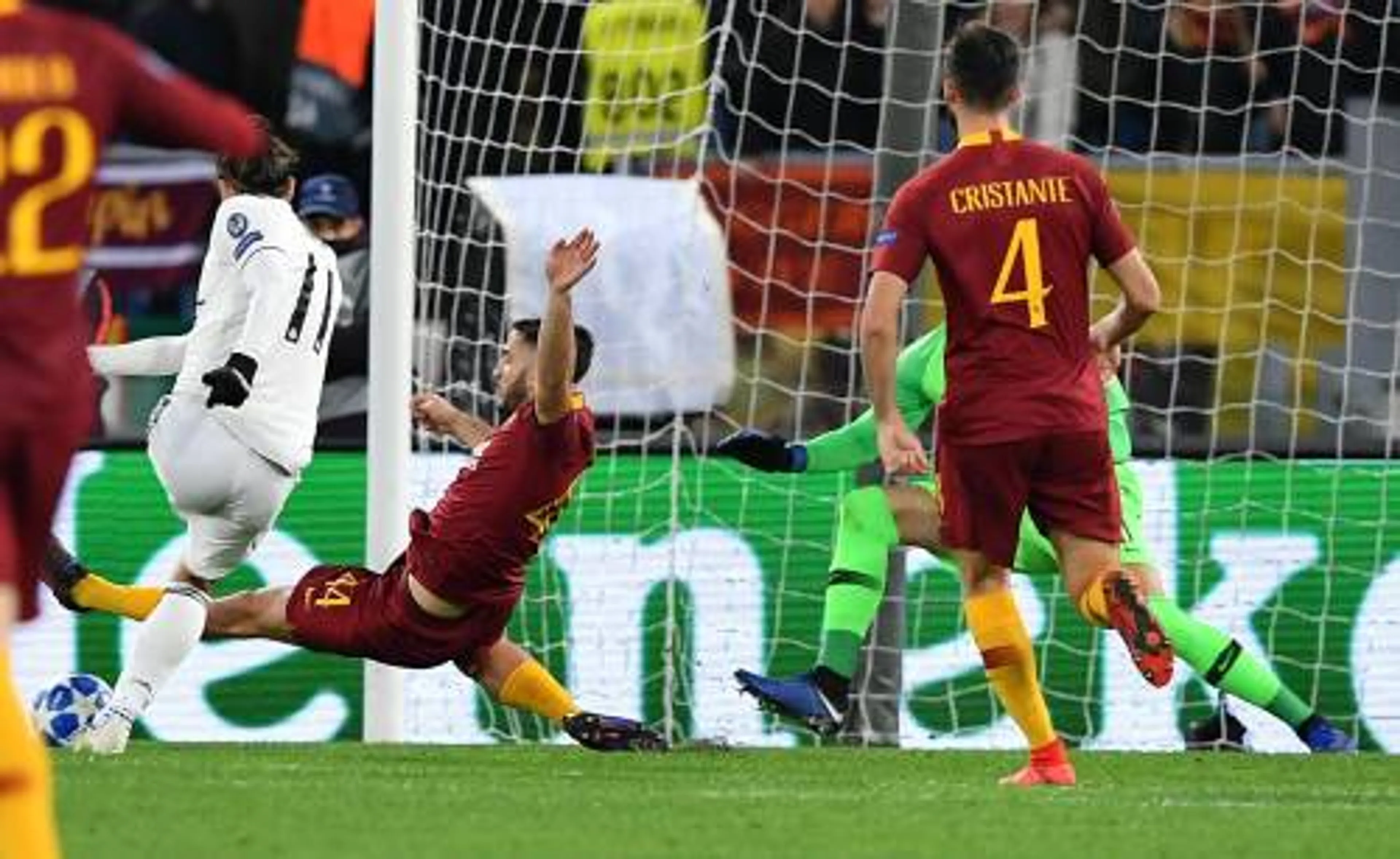 Real Madrid wint groep G na zege op AS Roma