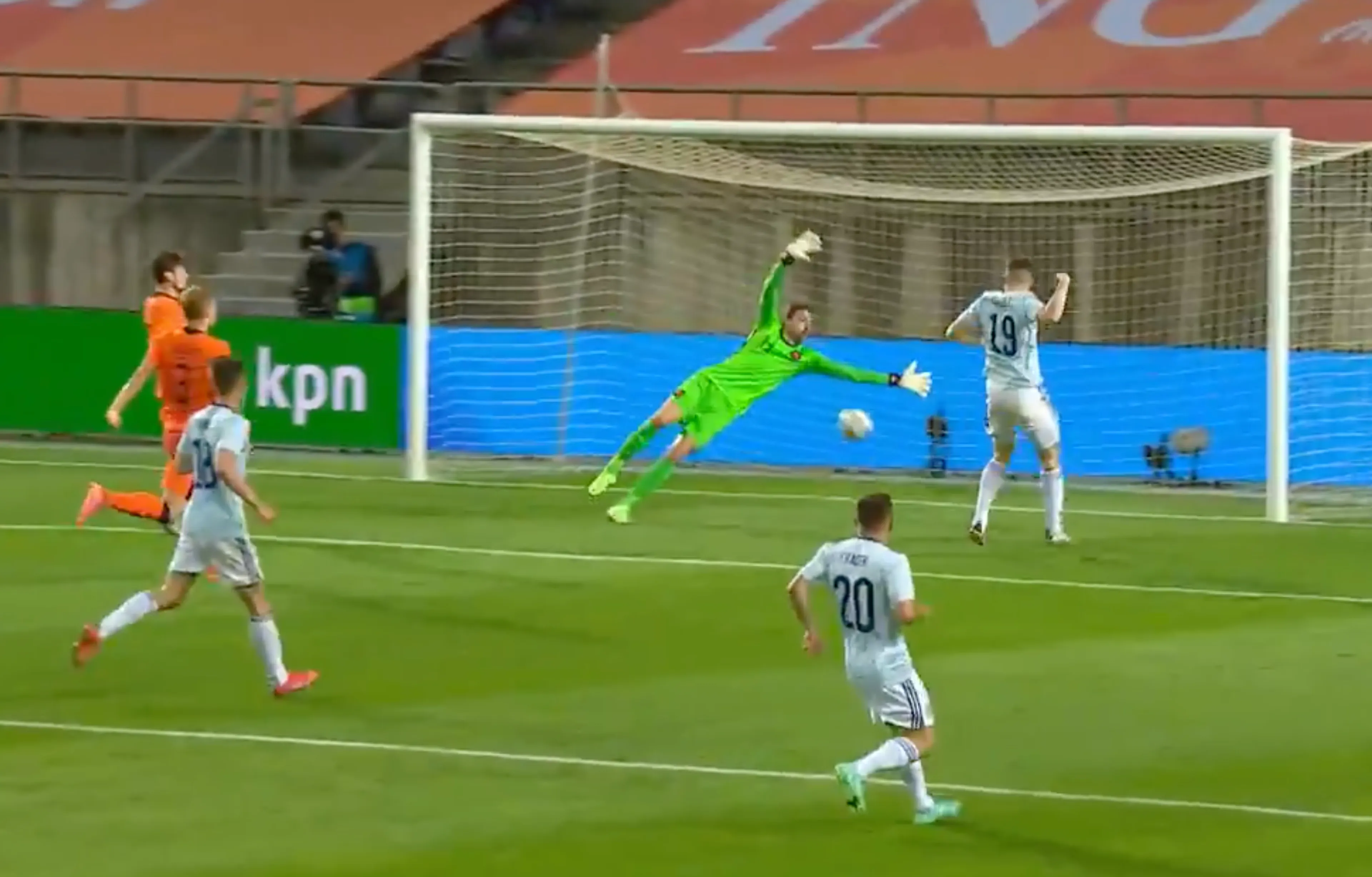 VIDEOGOAL: Oranje opnieuw op achterstand tegen Schotland