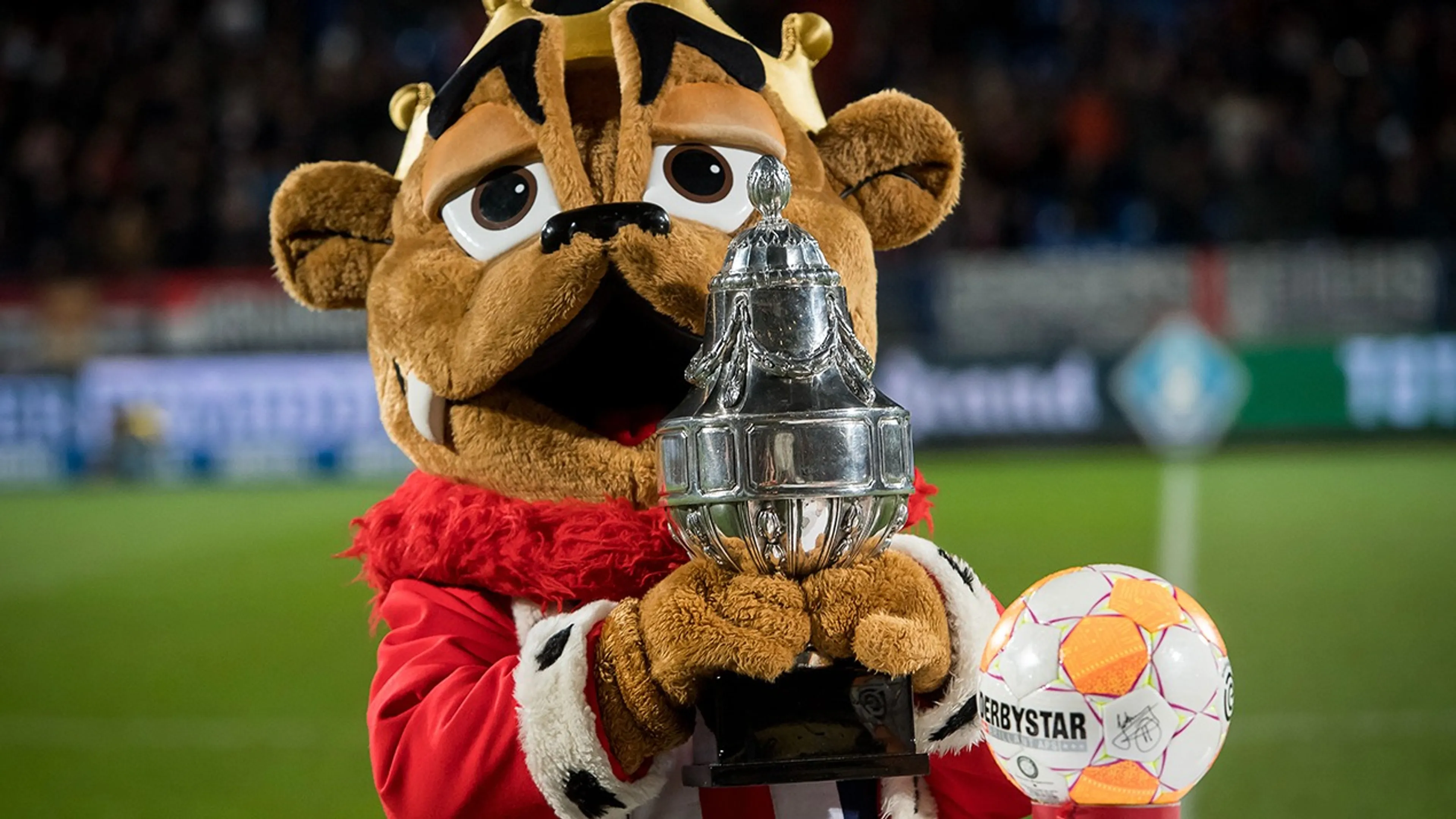 Excelsior schakelt MVV uit na strafschoppen