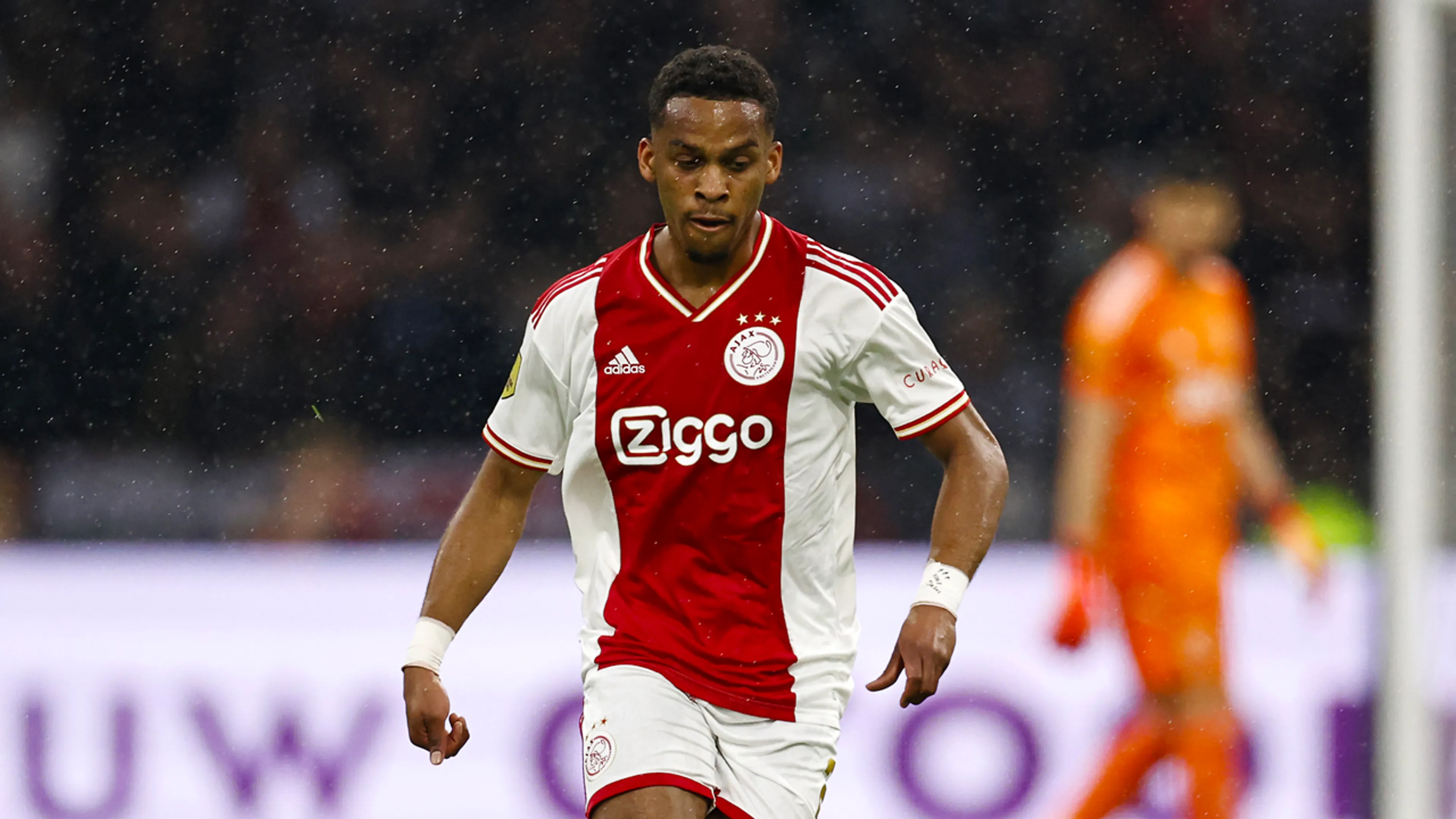 'Arsenal doet openingsbod op Jurriën Timber'
