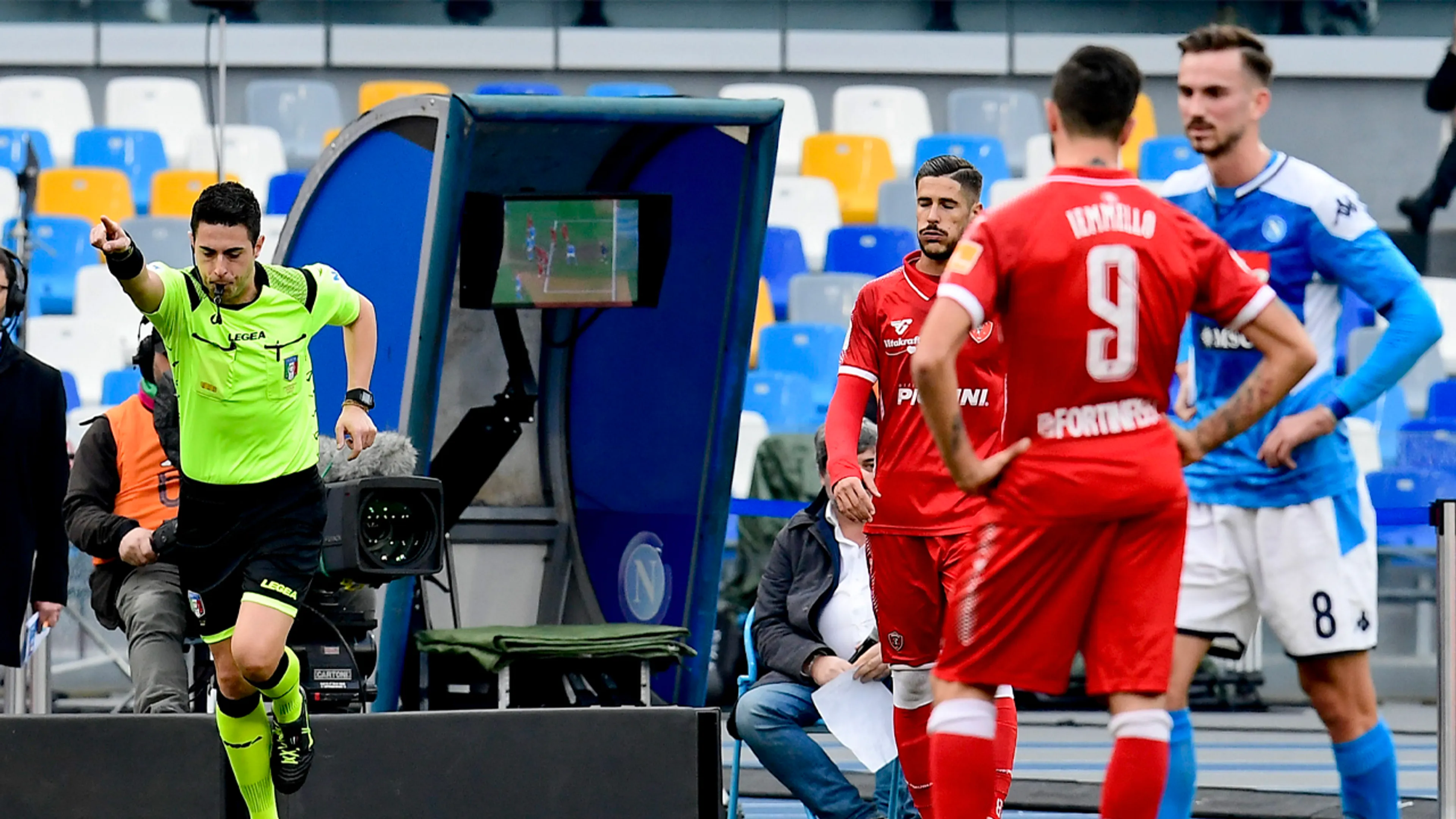 Italiaanse voetbalclubs willen VAR kunnen aanvragen