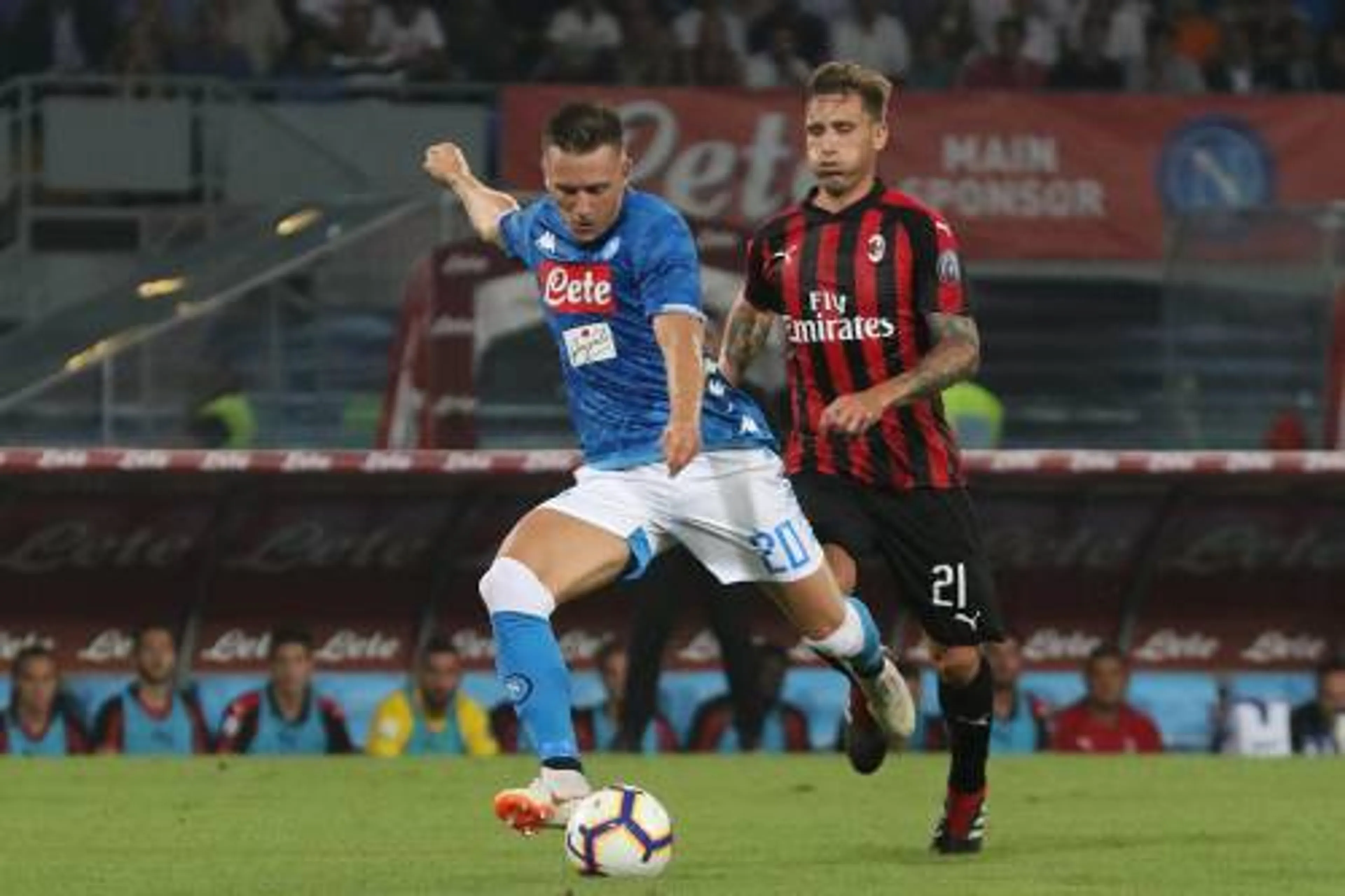 Napoli knokt zich langs AC Milan