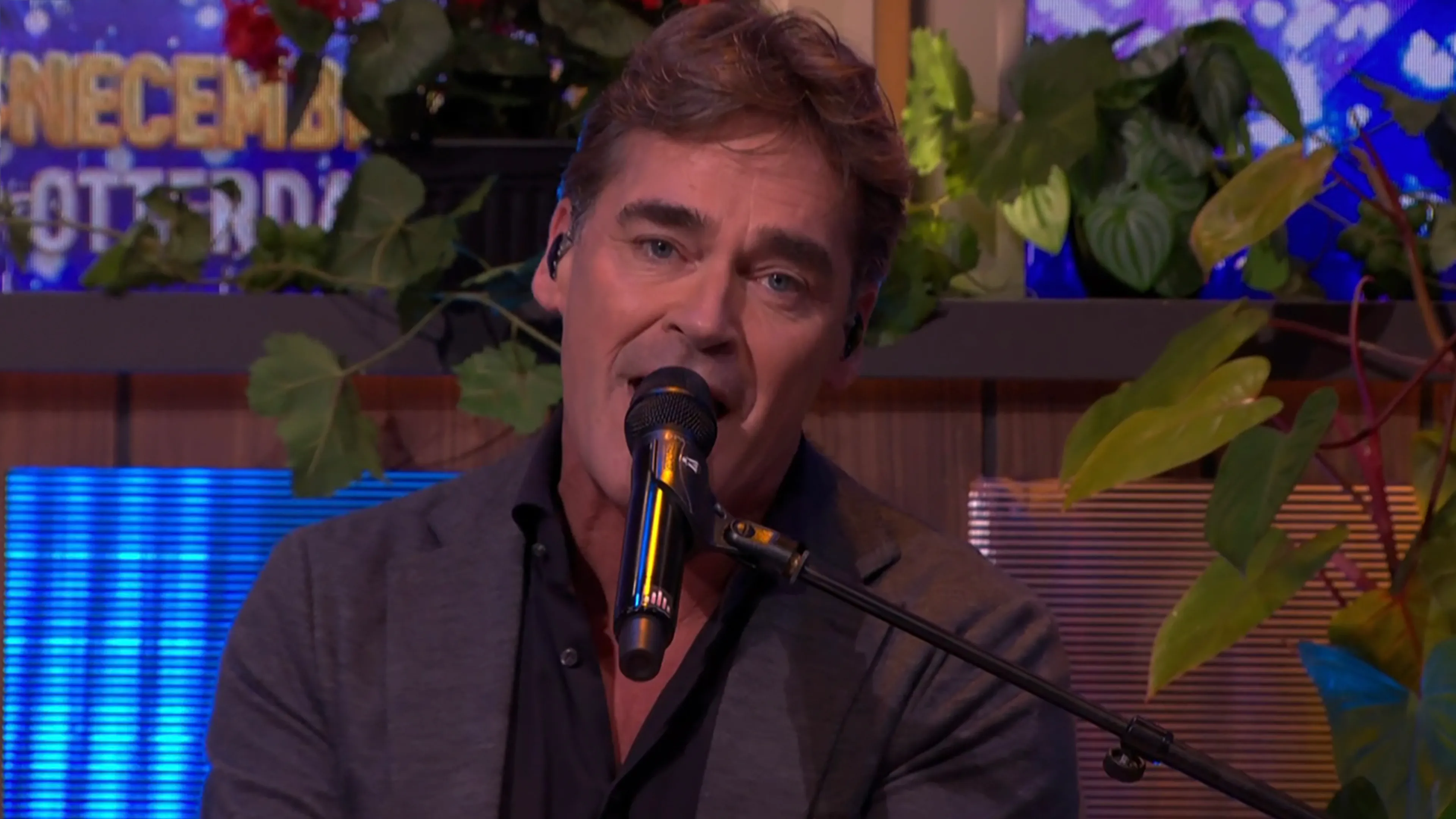 Jeroen van der Boom zorgt met ‘Slapeloze Nachten’ voor een heerlijke start van De Oranjezondag!
