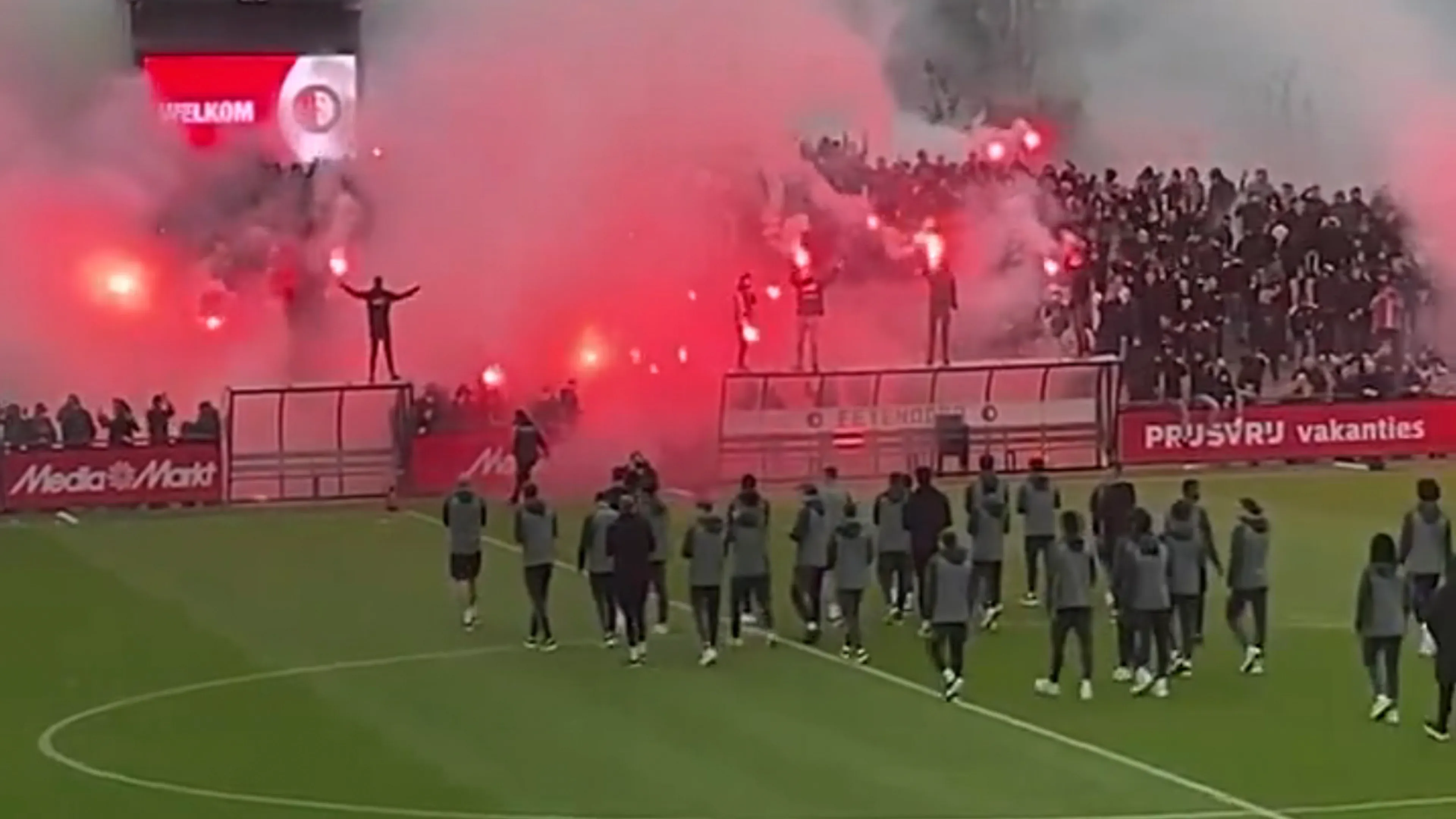 Video: Geweldige sfeer bij laatste training Feyenoord voor Klassieker
