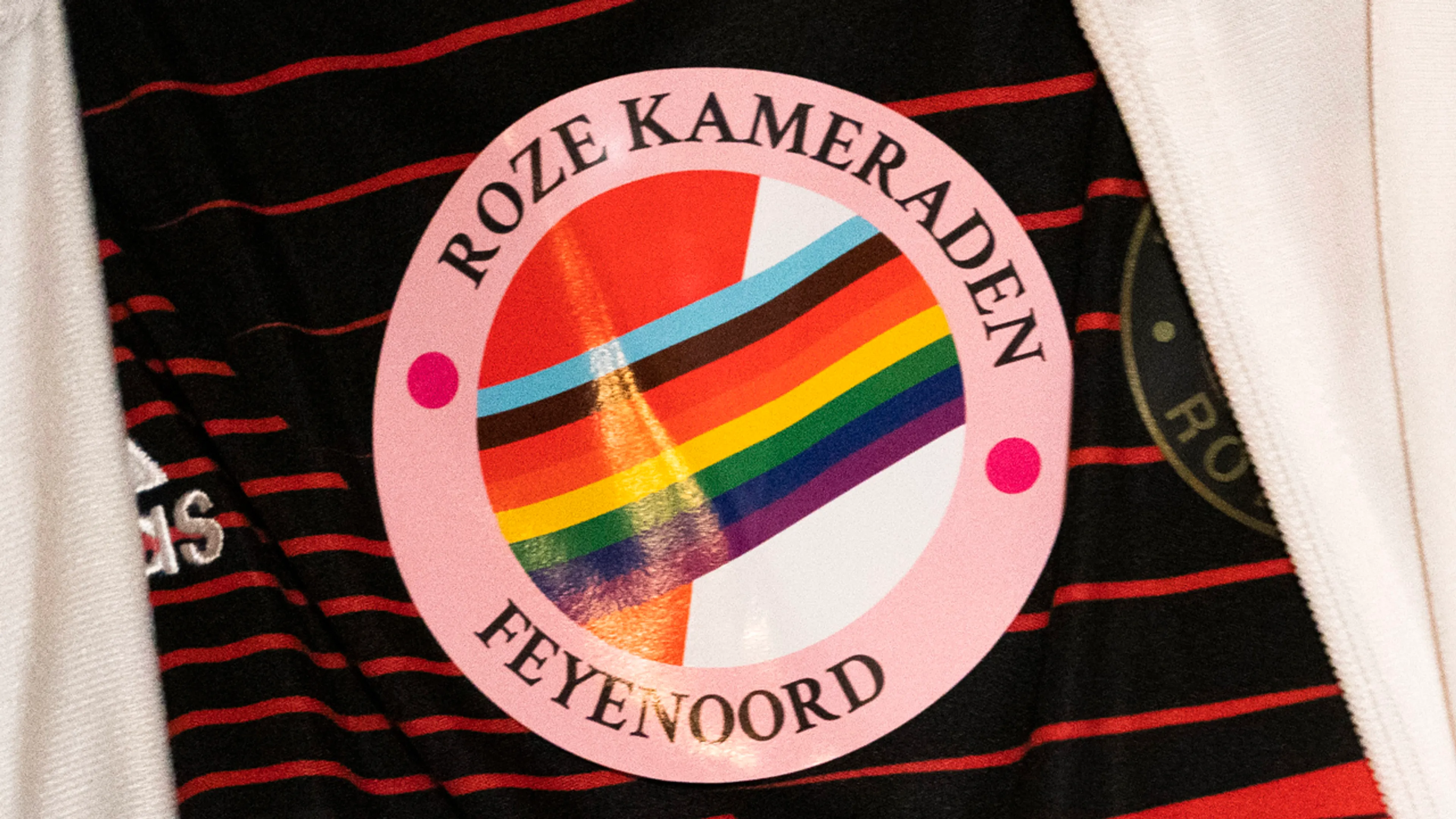 Homofobe teksten op sportschool van oprichter Feyenoord-supportersvereniging Roze Kameraden