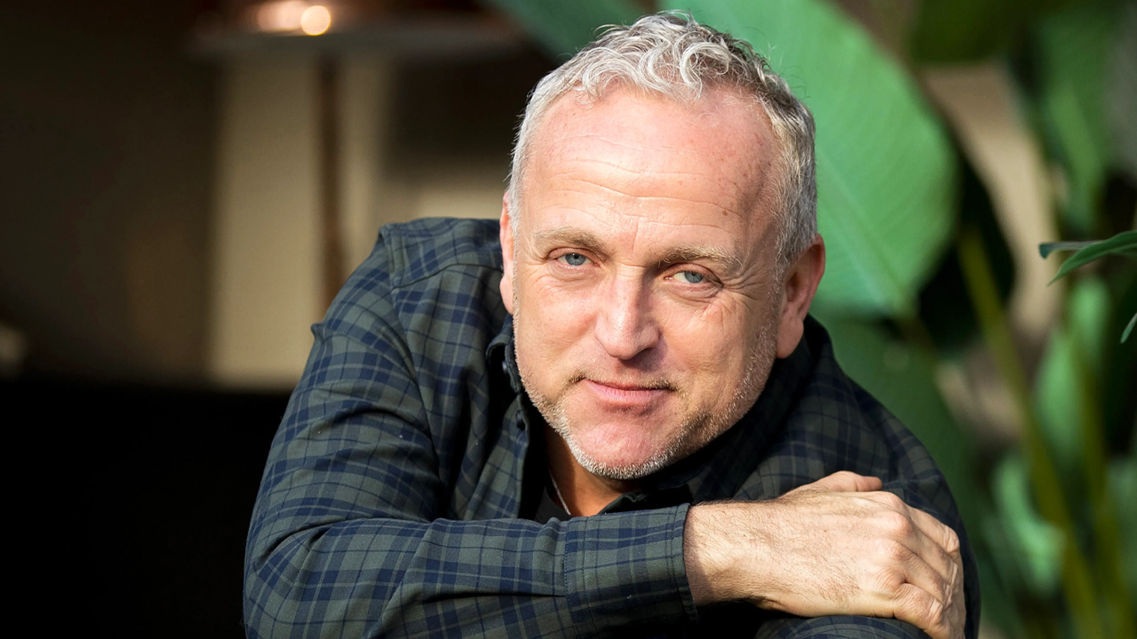Gordon terug op sociale media, kondigt nieuw album aan