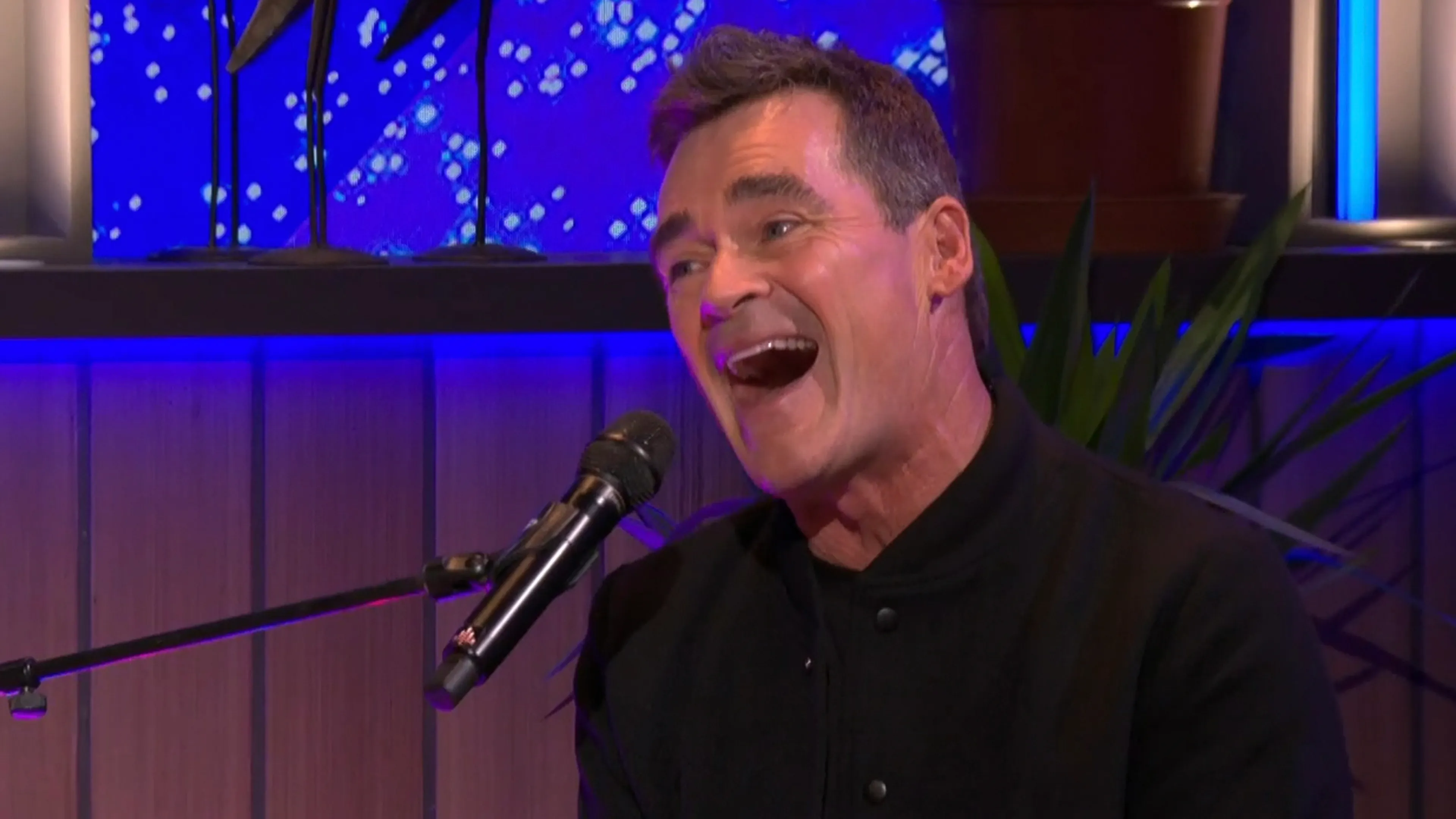 Jeroen van der Boom en Crazy Piano's openen De Oranjezondag met Piano Man!