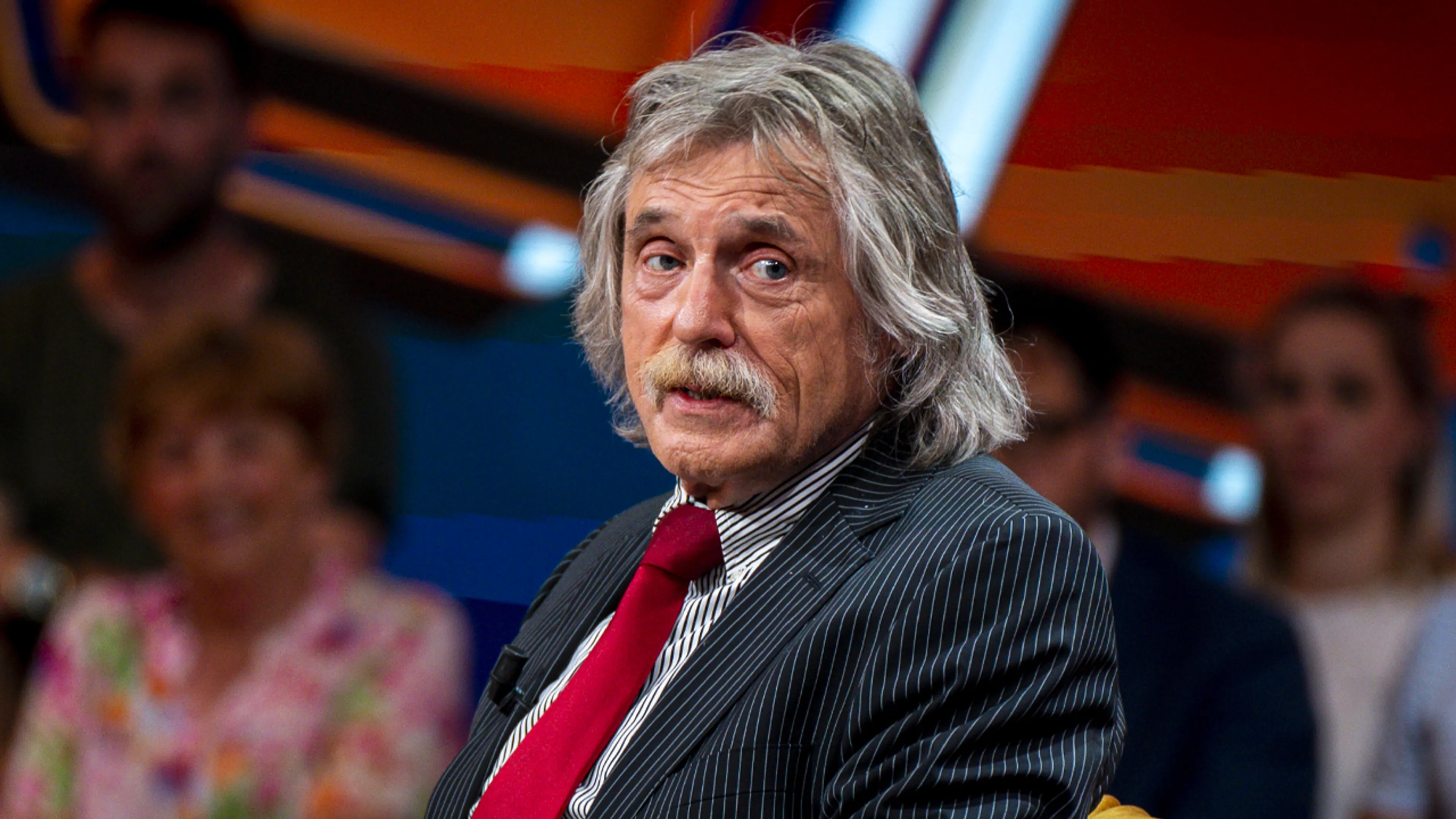 Johan Derksen niet vervolgd na kaars-anekdote