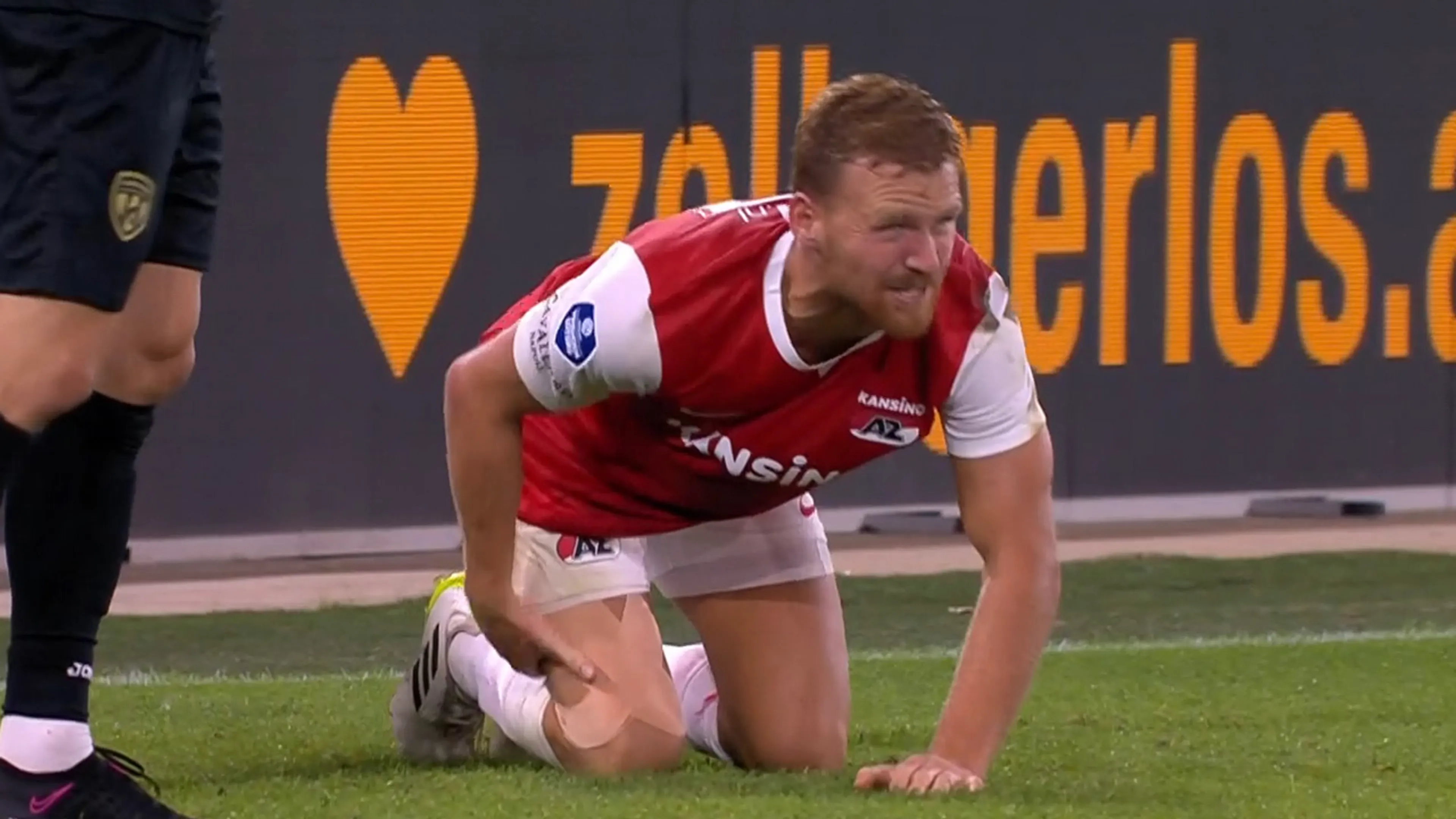 KANS: De Wit glijdt de bal naast na mooie aanval AZ