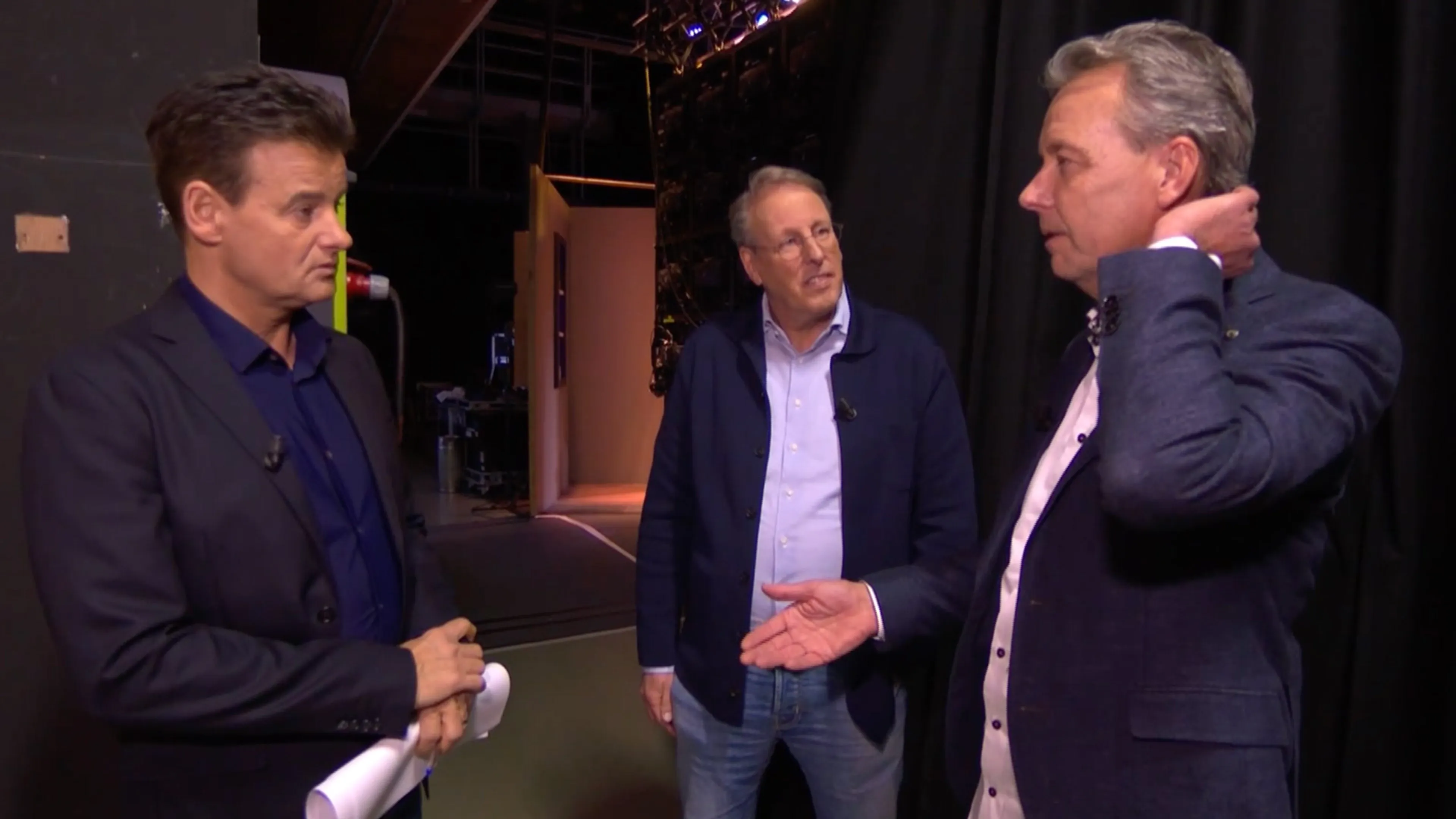 Valentijn en Chris over nieuwe aandeelhouders Vitesse: 'Wie wil dat nou nog kopen?!'