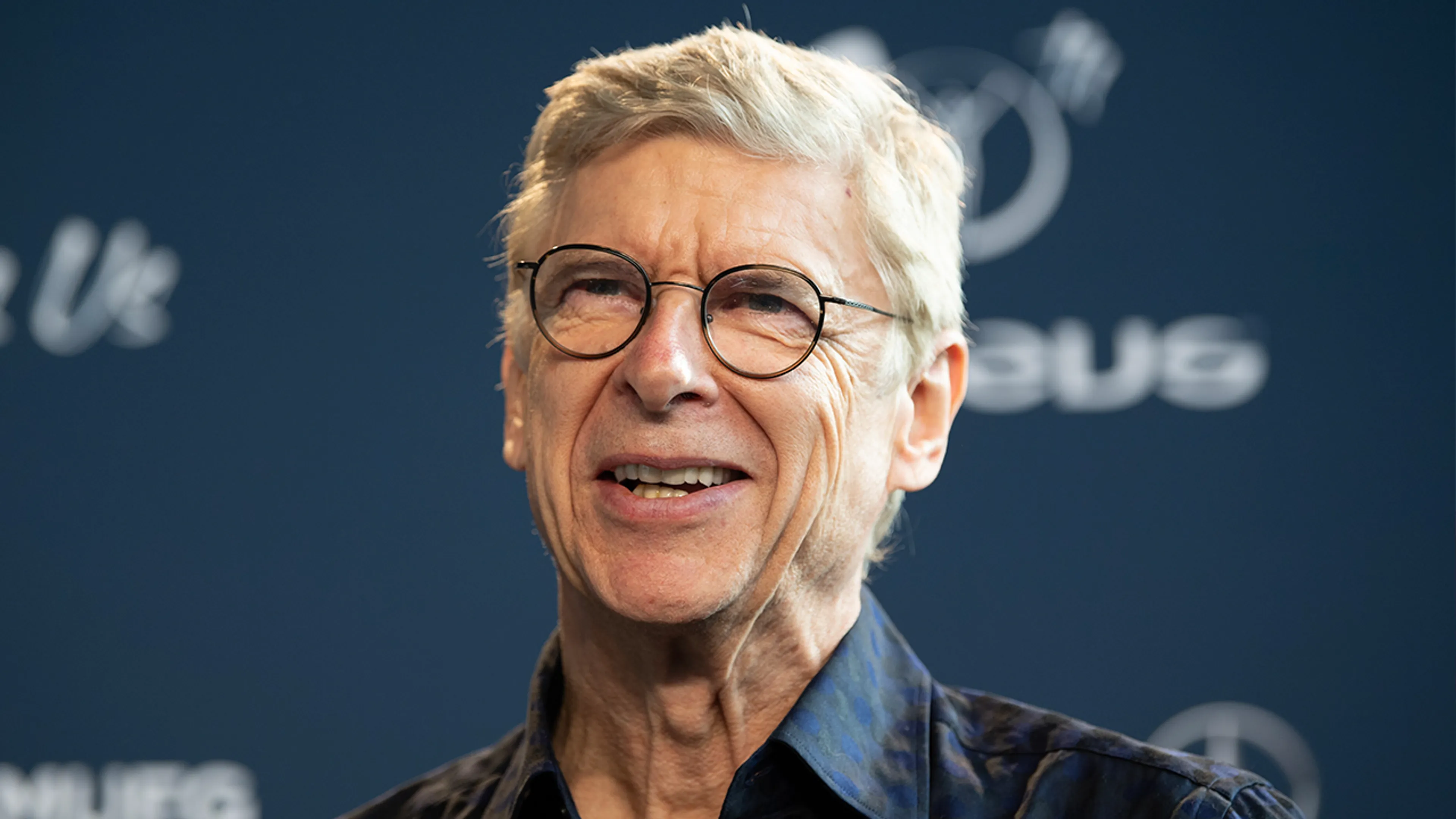 'Wenger biedt zichzelf aan voor bondscoachschap Oranje'