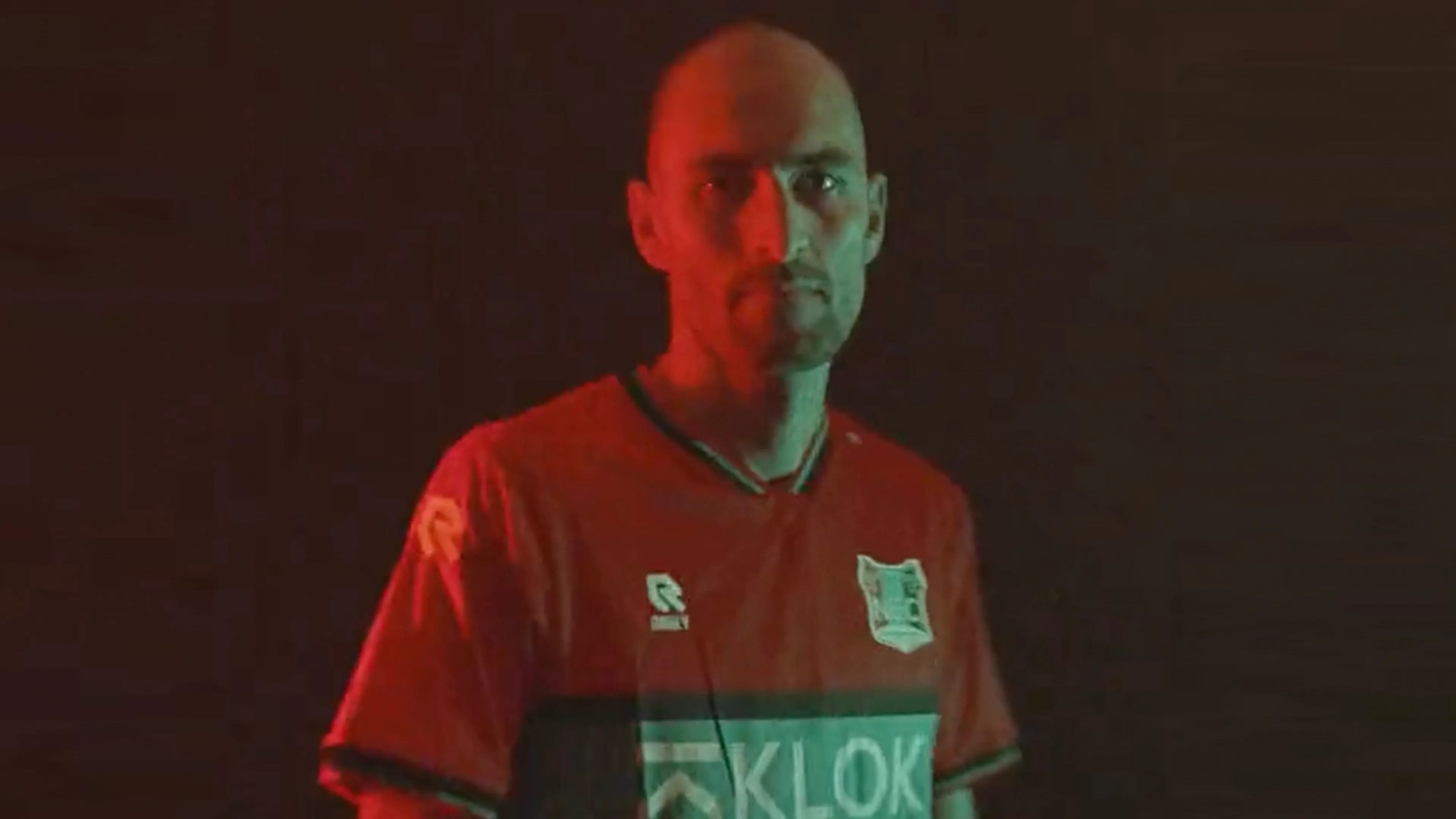 Officieel: NEC versterkt zich met Bas Dost