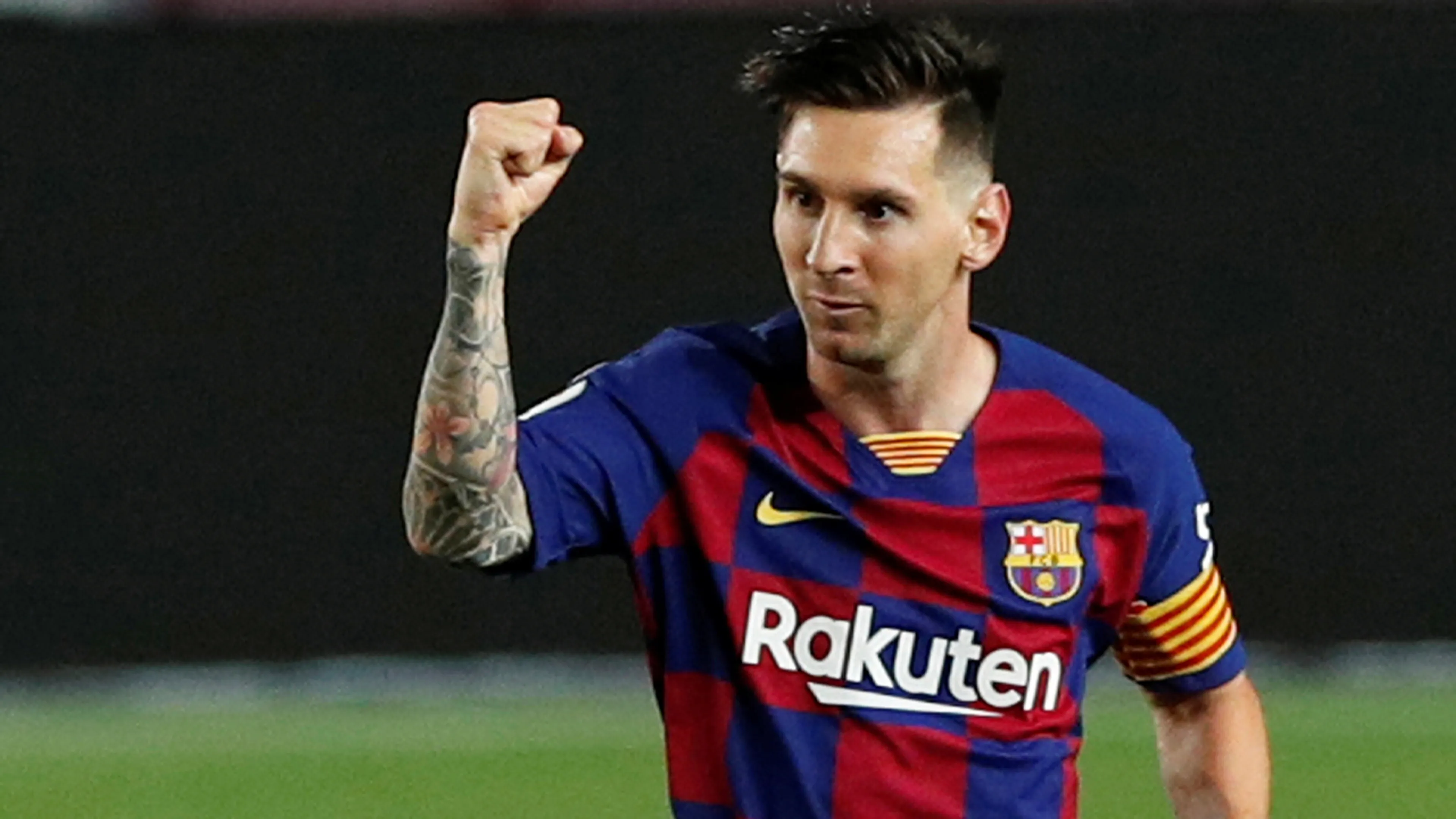 Messi maakt 700e carrière goal in stijl