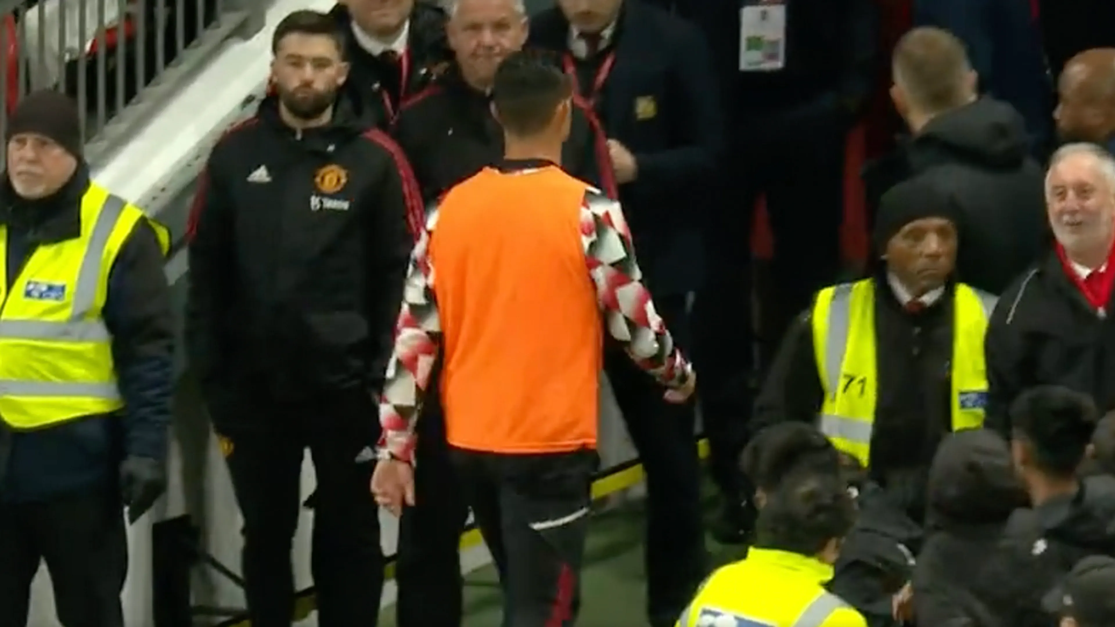 Video: Ronaldo loopt na 89 minuten van het veld in duel zonder invalbeurt