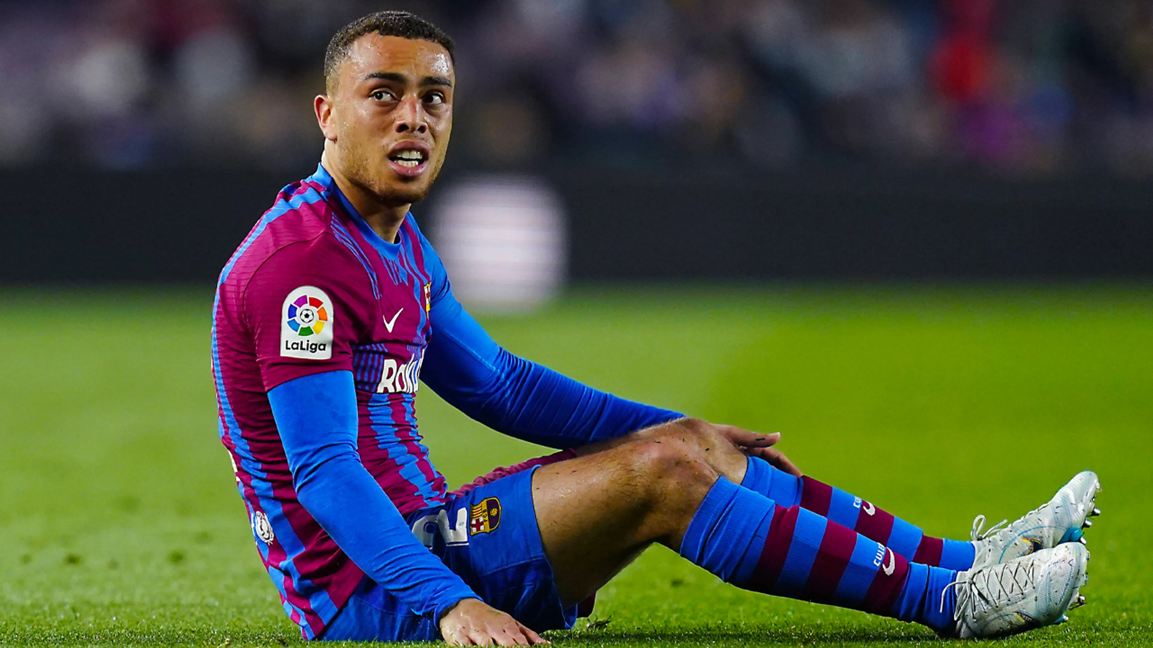 Sergiño Dest voorlopig uitgeschakeld door hamstringblessure