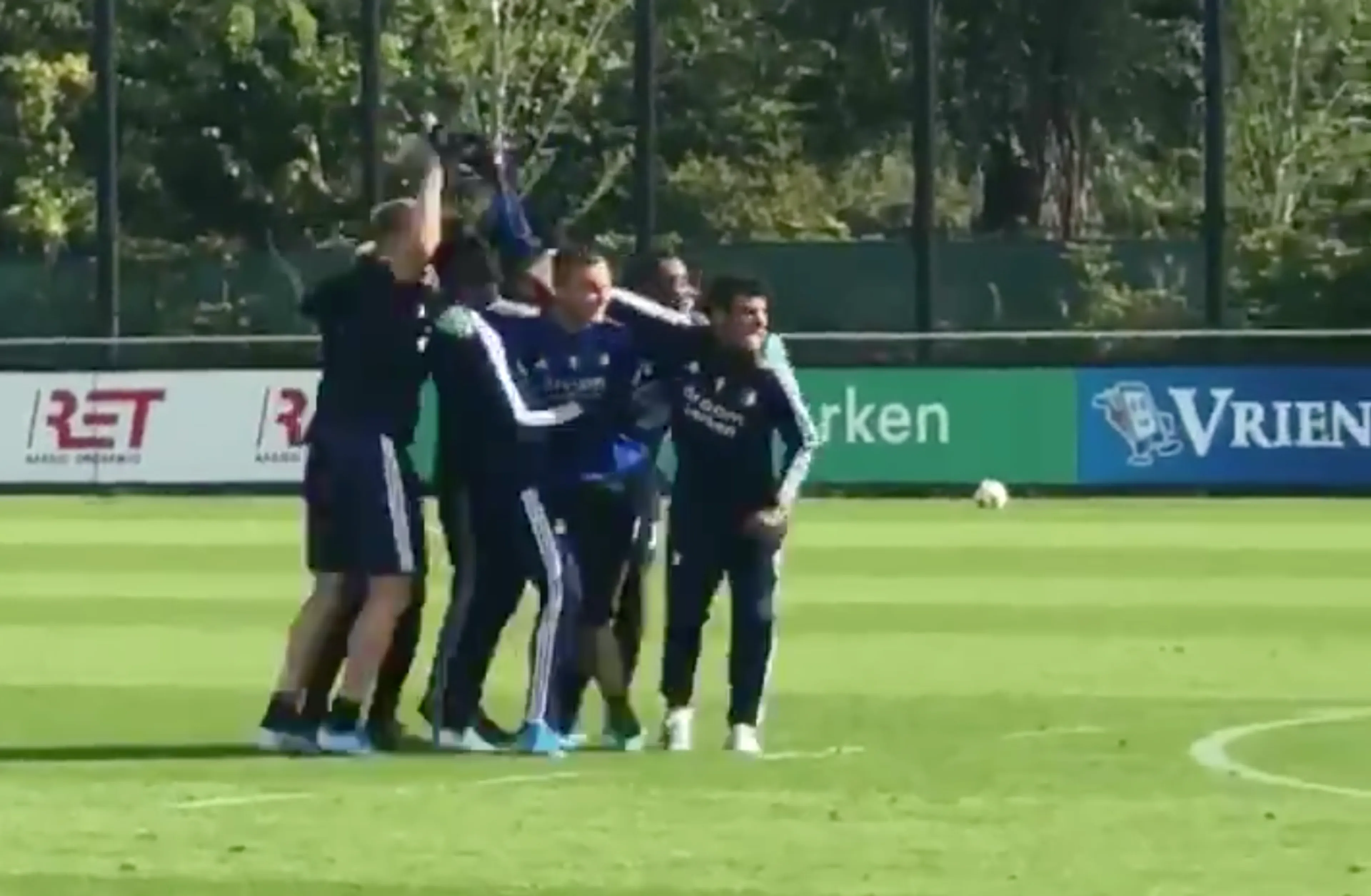Bijlow maakt indruk met fantastische pegel in kruising 💥🚀