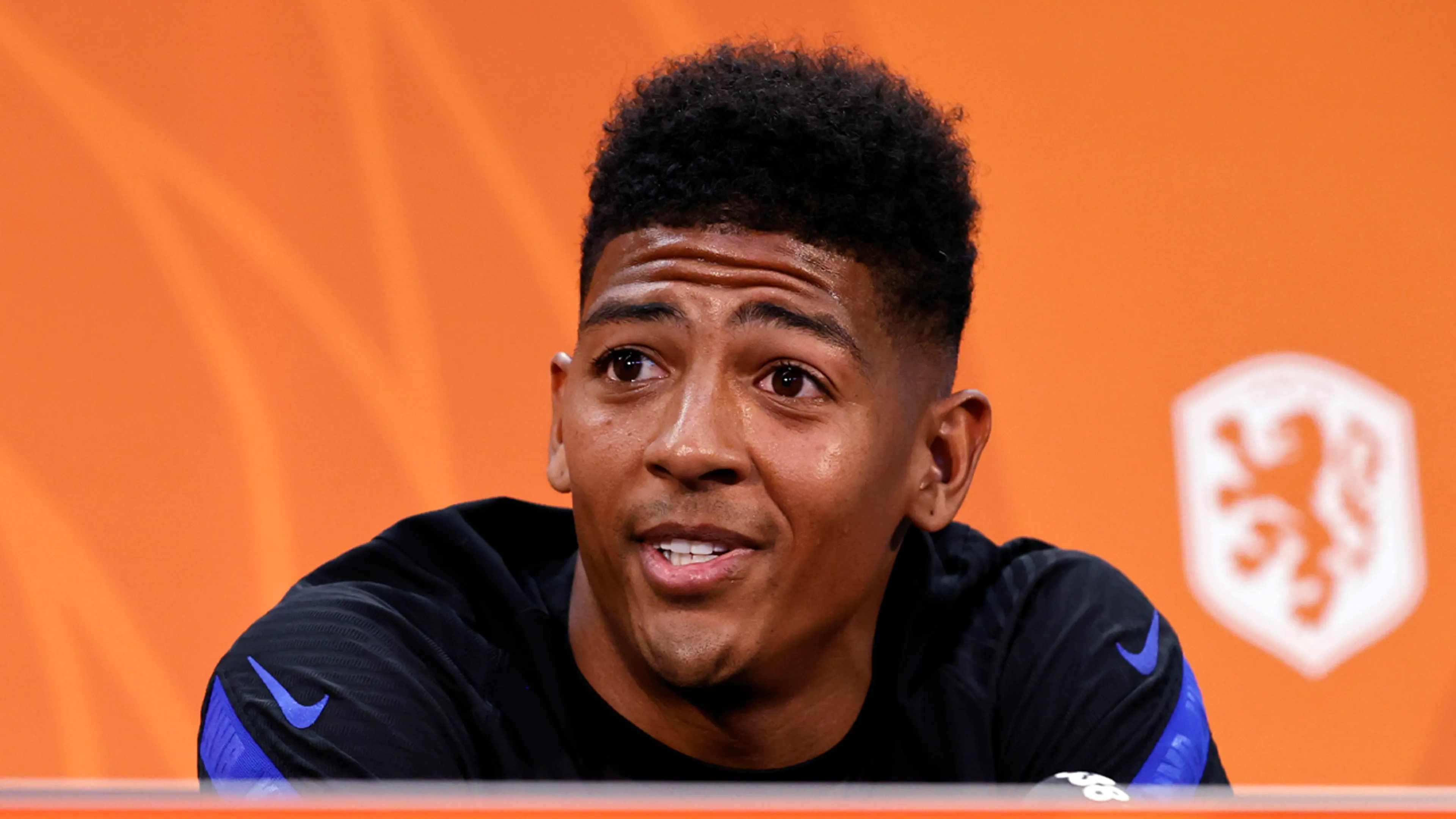 Van Aanholt tekent tot medio 2024 bij Galatasaray